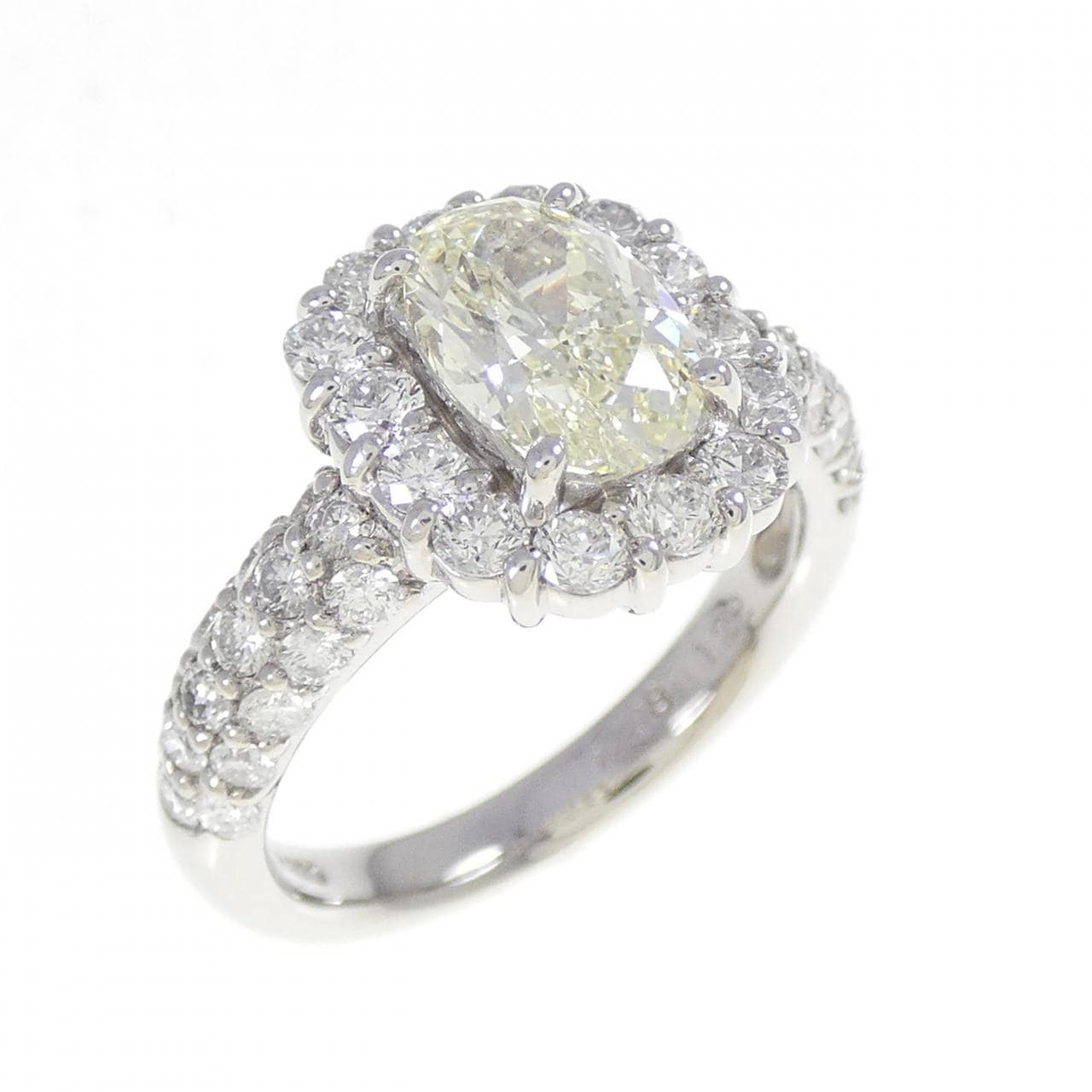 PT900 ダイヤモンド リング 1.208CT VLY SI1 オーバルカット