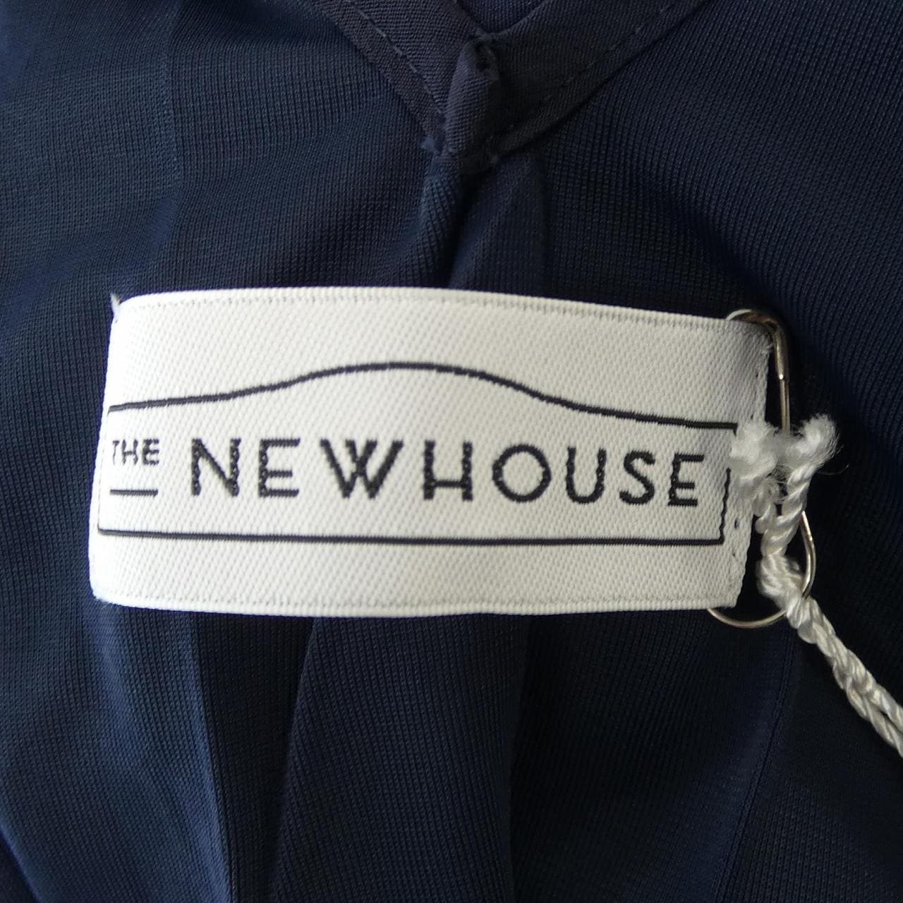 ザニューハウス THE NEWHOUSE トップス