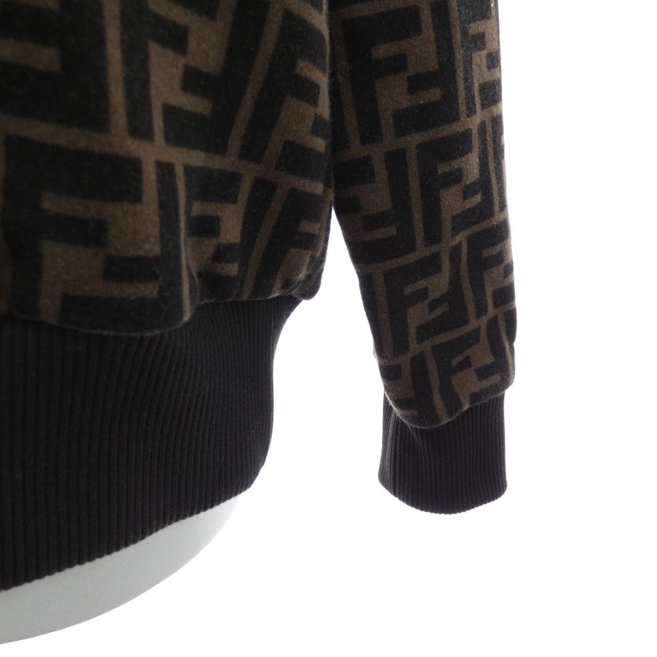 フェンディ FENDI FFモチーフ FY0945 A6ZT パーカー