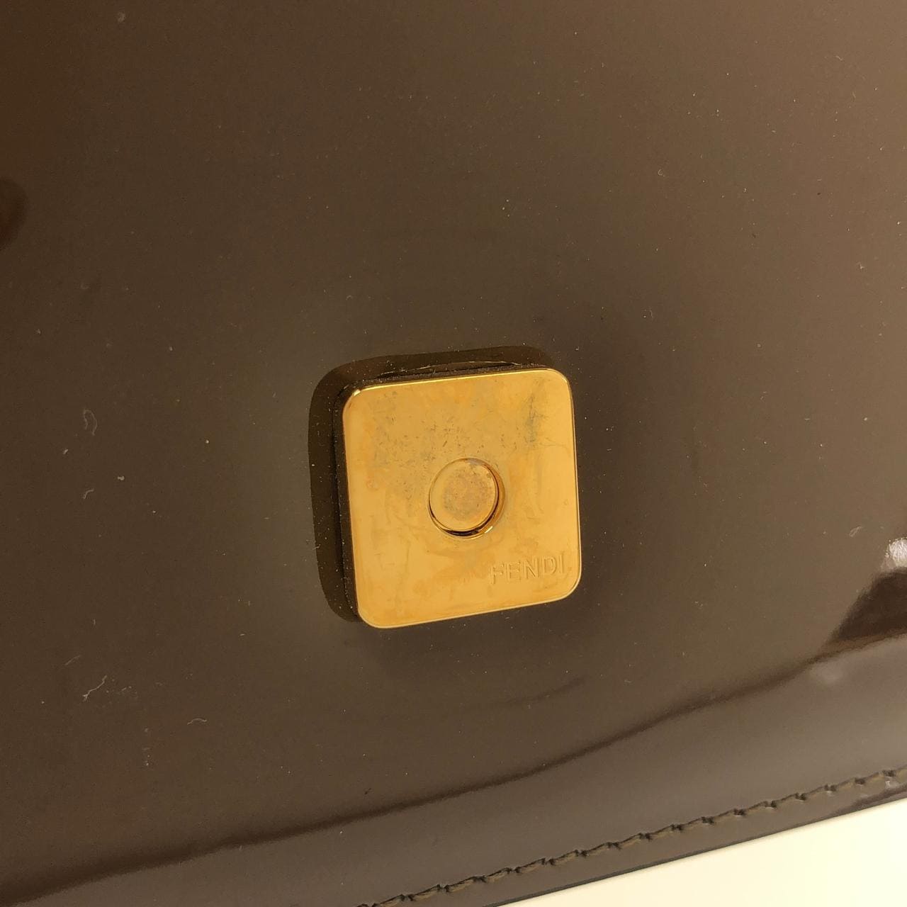 フェンディ KARLIGRAPHY 8BT317 A5AU ショルダーバッグ