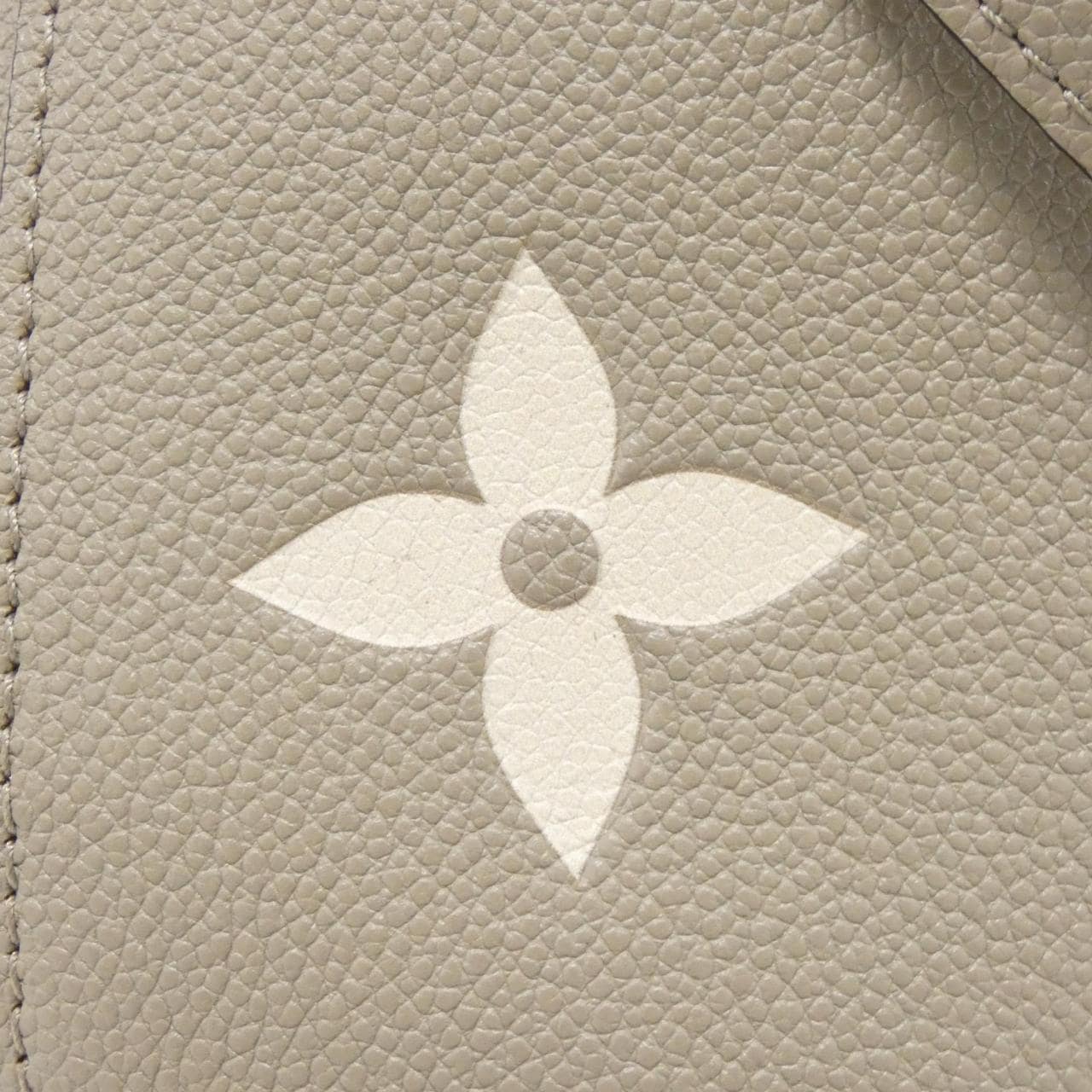 ルイヴィトン バイカラー モノグラム アンプラント ネオ ノエ MM M45555 ショルダーバッグ