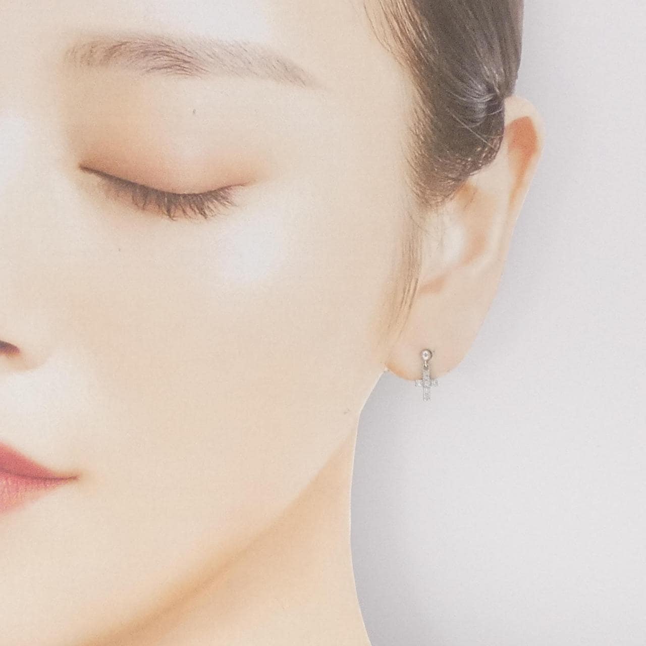 PT900 クロス ダイヤモンド ピアス 0.10CT