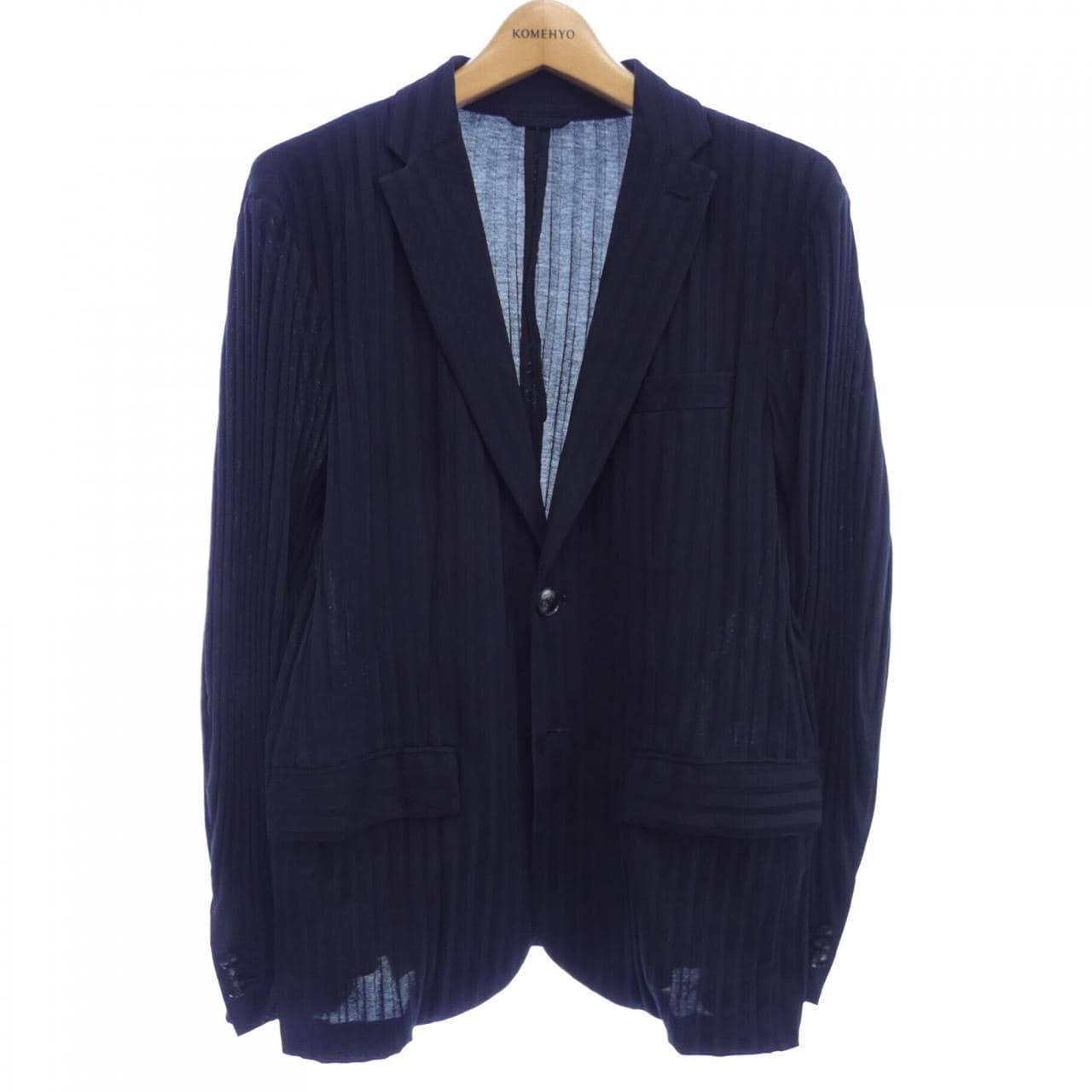 EMPORIO ARMANI安普里奧·阿瑪尼夾克
