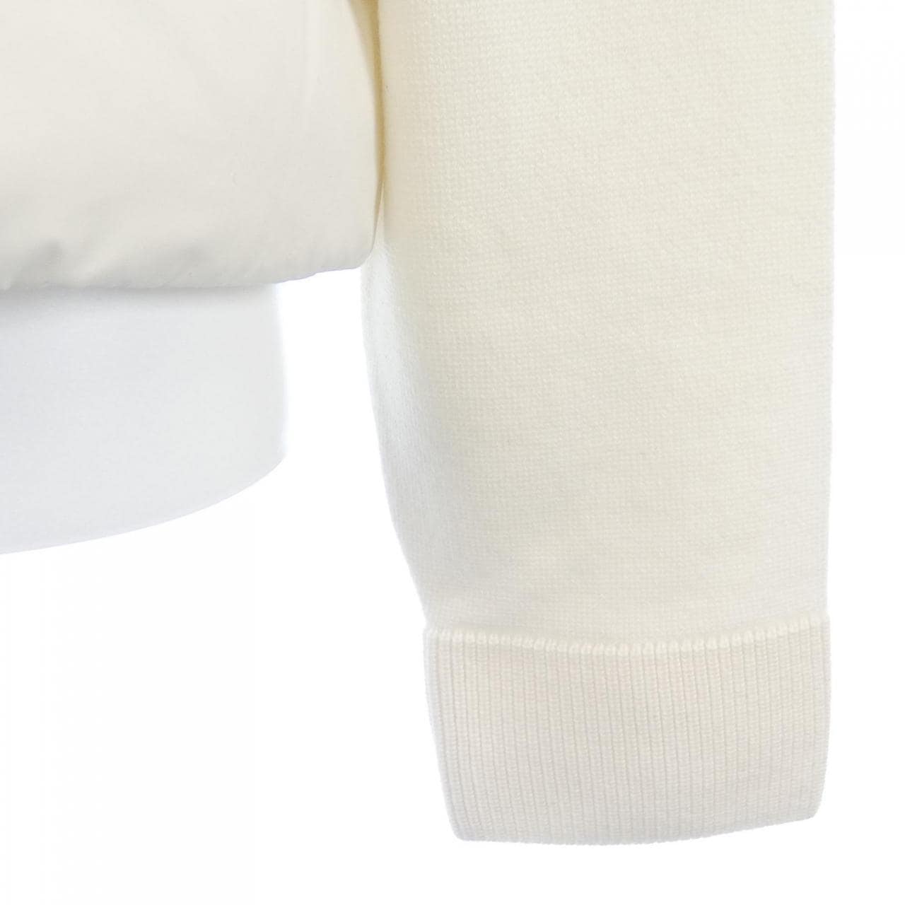 【新品】モンクレール MONCLER K20939B00036 ダウンジャケット