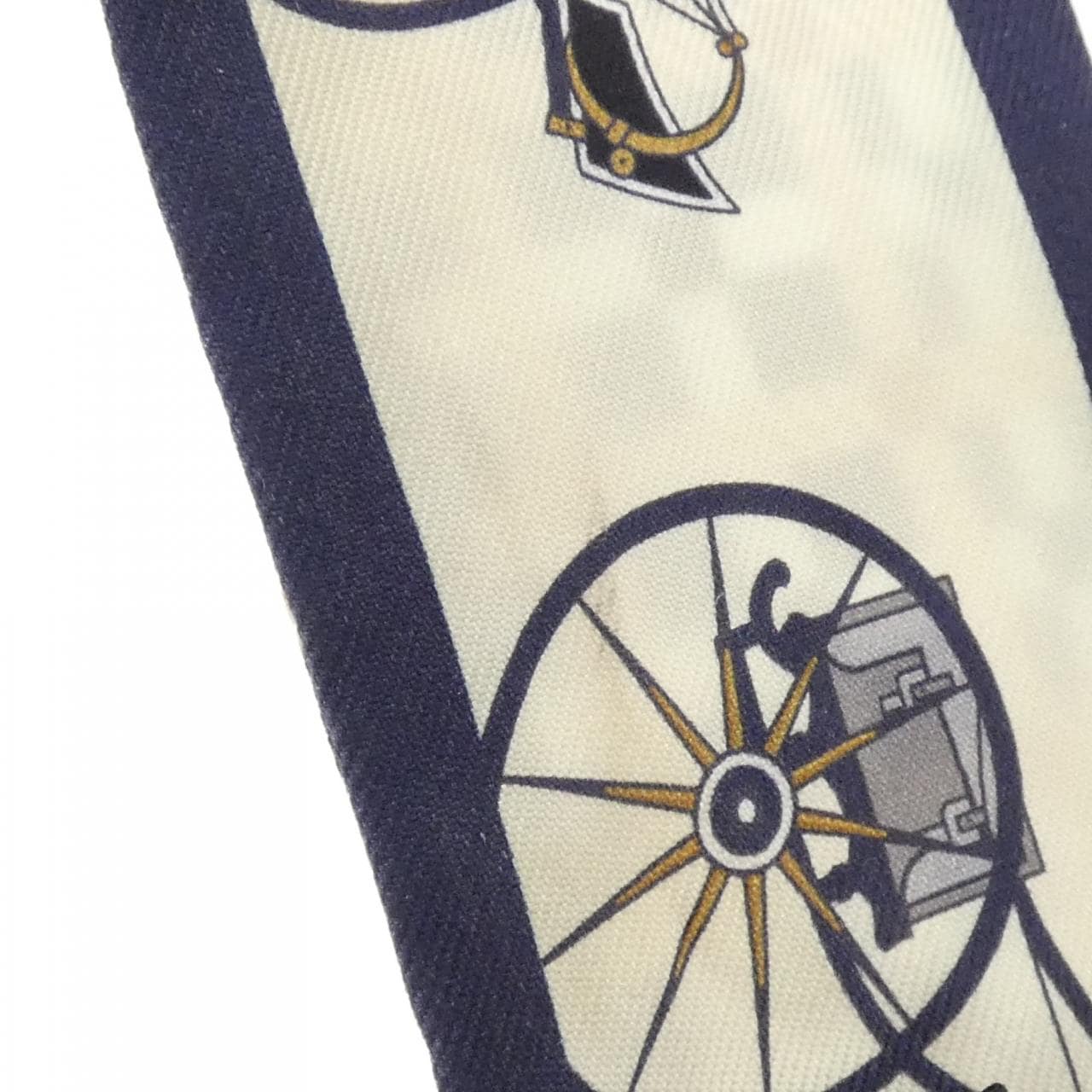 エルメス LES VOITURES NOUVELLE ツイリー 064108S スカーフ