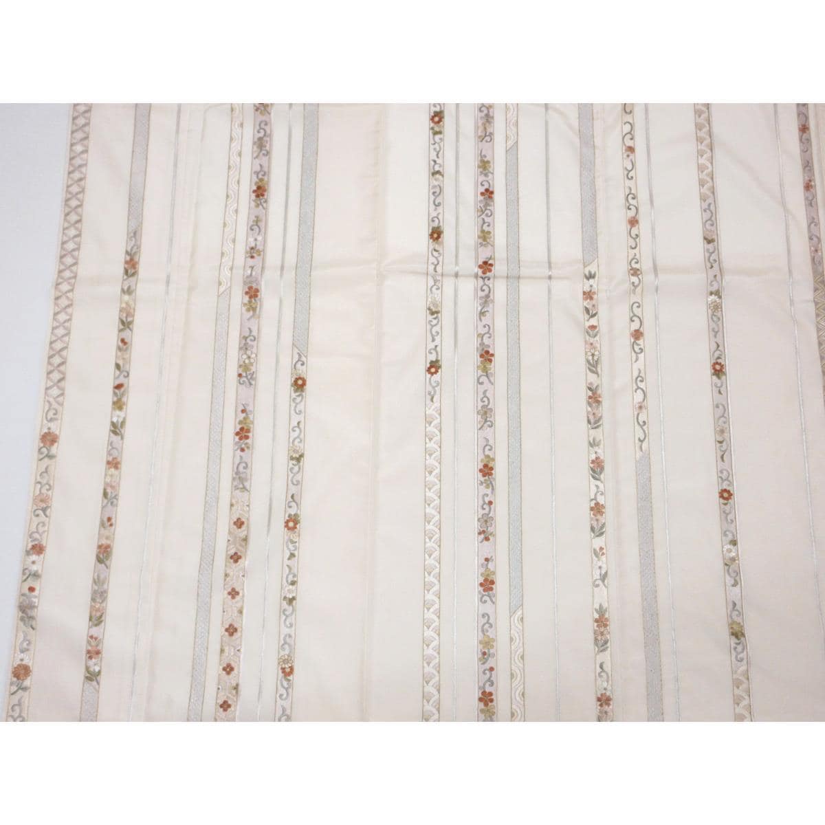 訪問着　紬織　刺繍加工