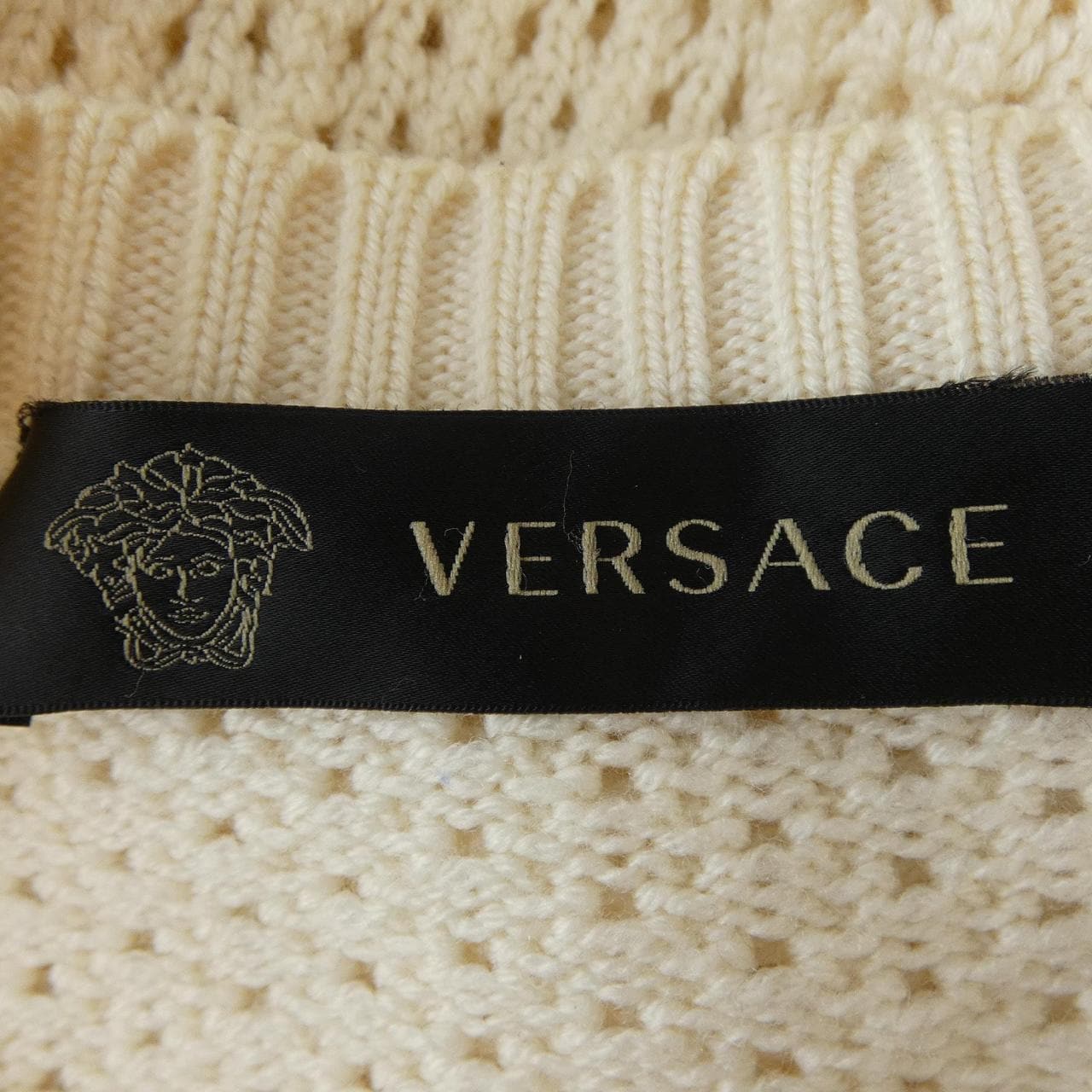 ヴェルサーチェ VERSACE A82702 ニット