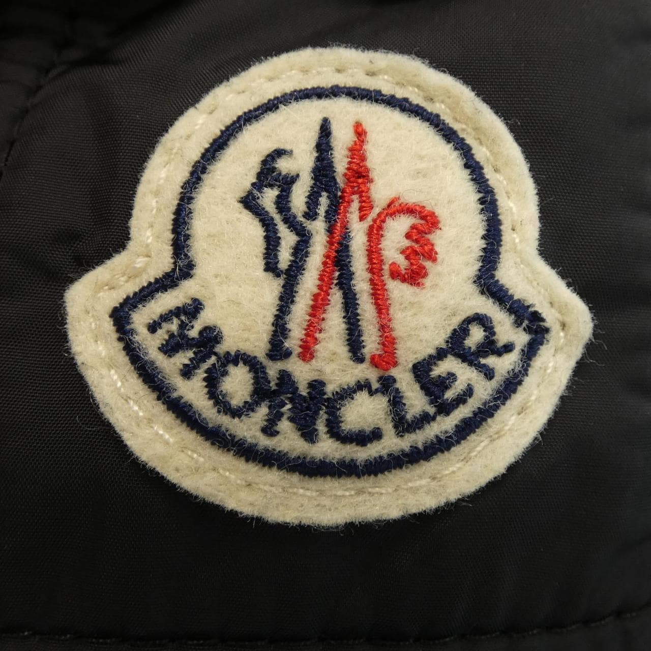 モンクレール MONCLER ダウンジャケット