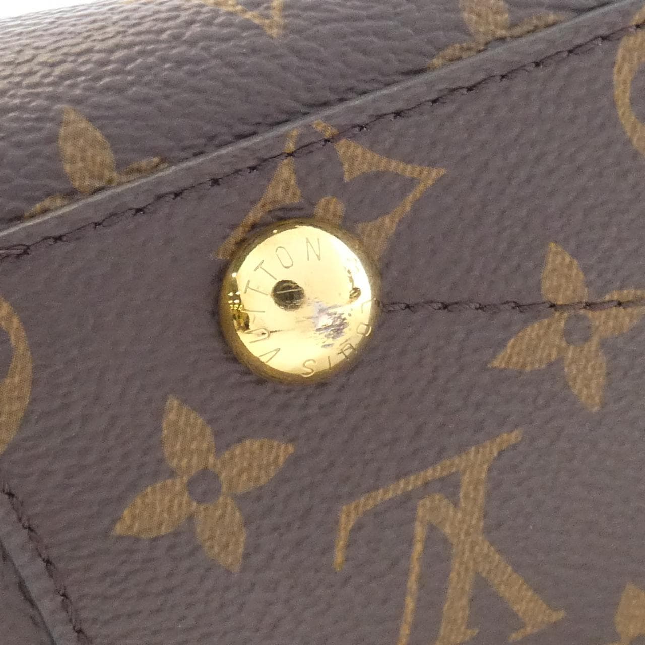 LOUIS VUITTON Monogram Montaigne BB M41055 包