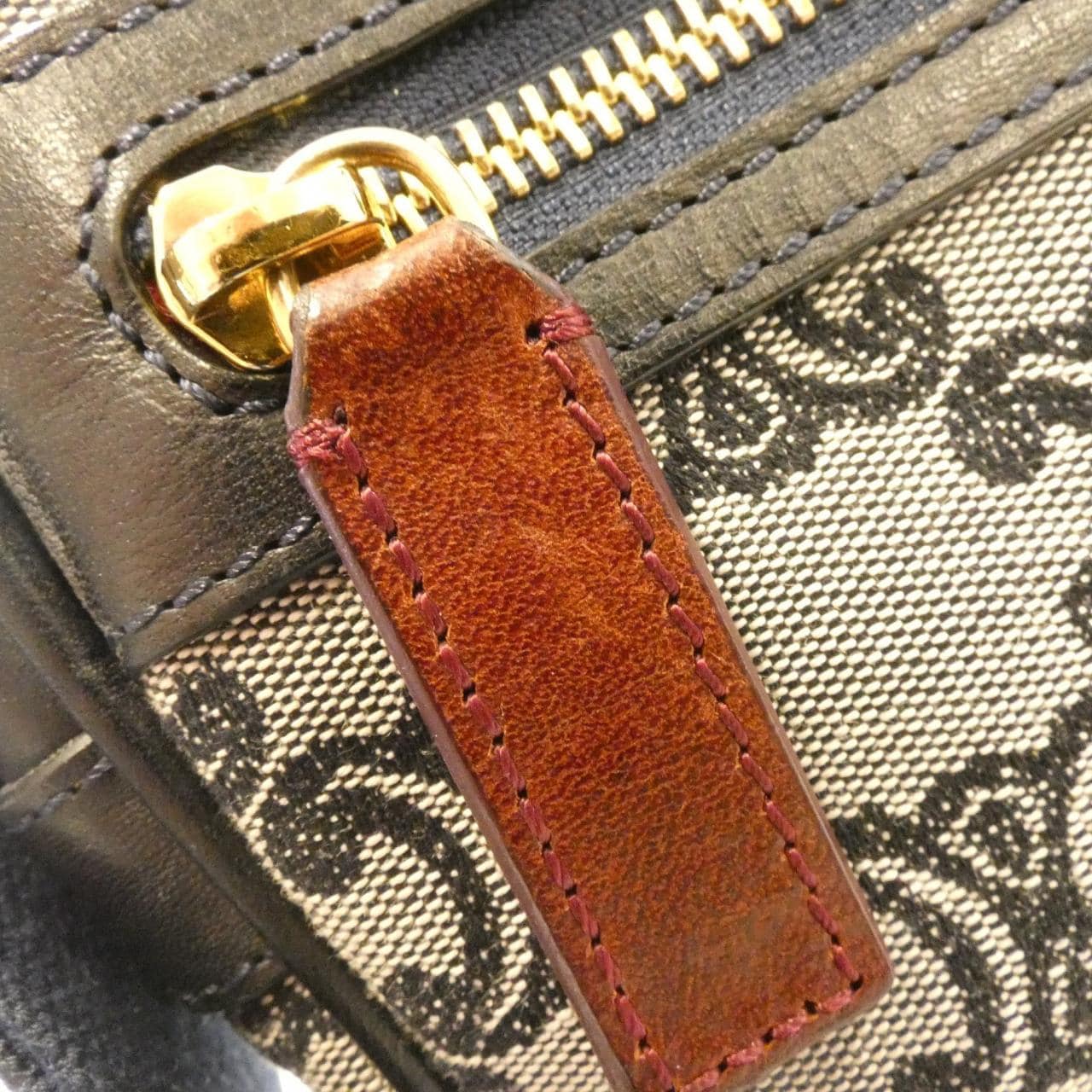 セリーヌ ショルダーバッグ