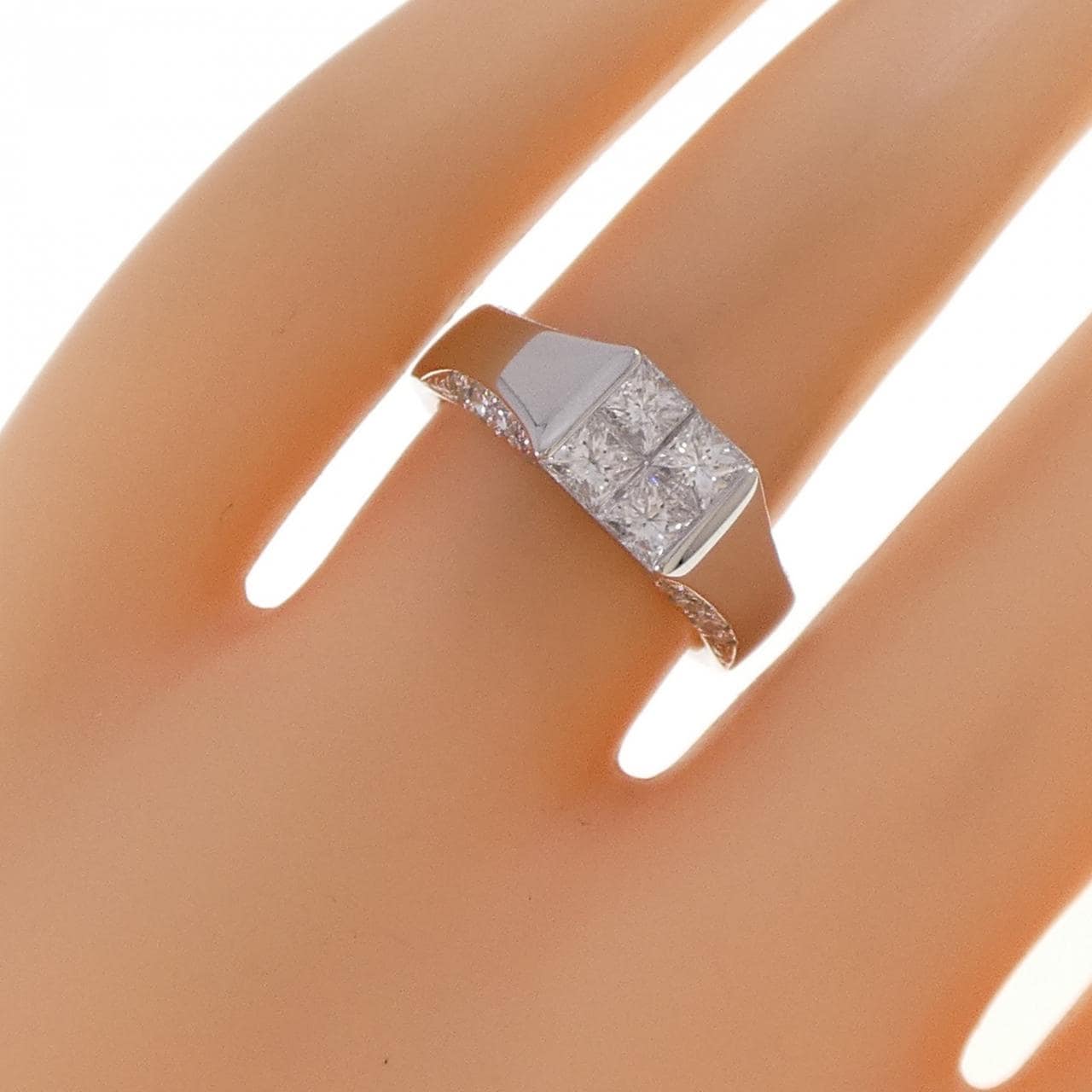 PT900 ダイヤモンド リング 1.00CT