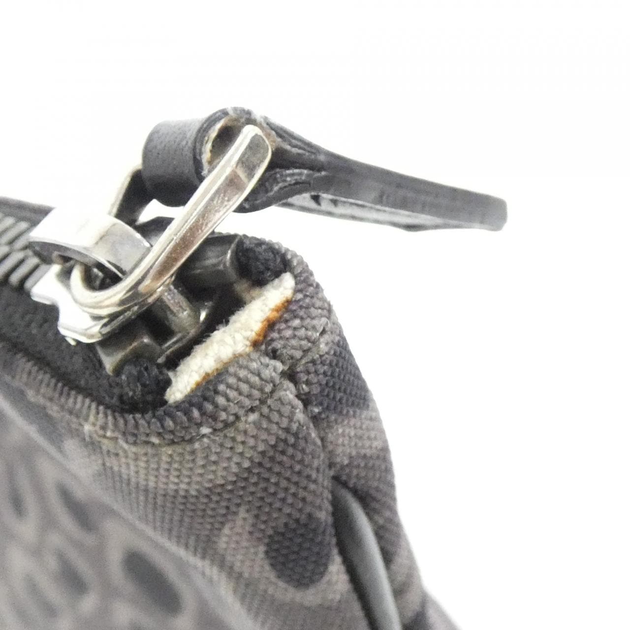 グッチ 353478 KNS1R バッグ