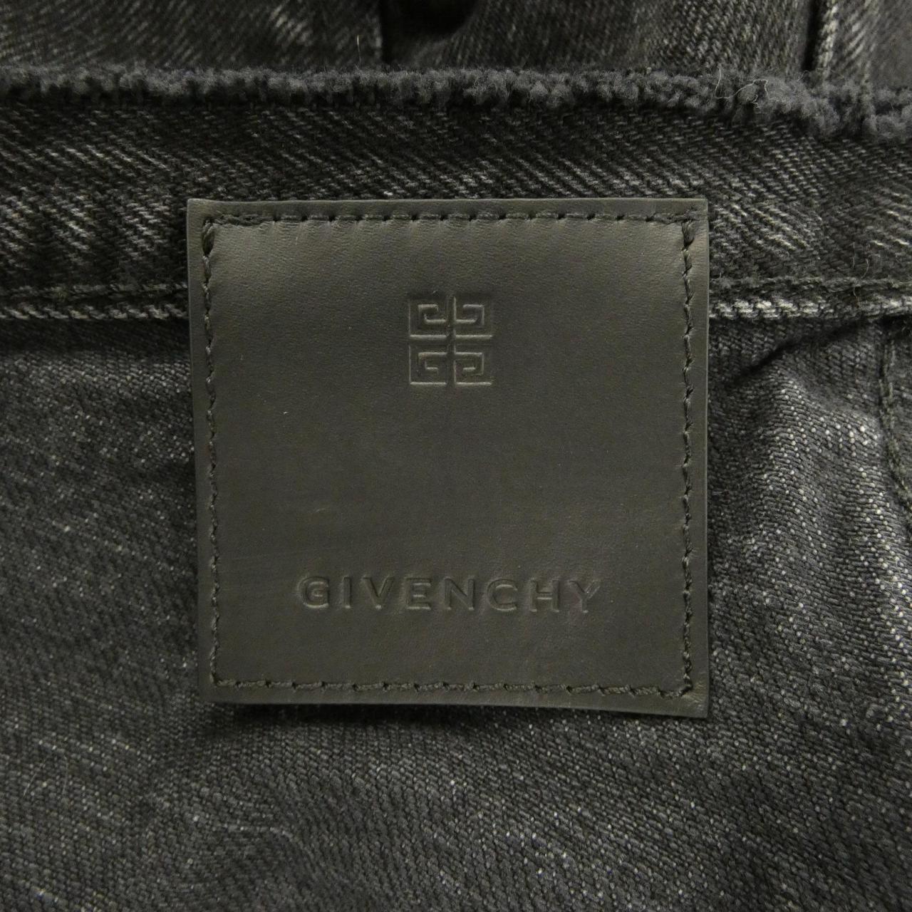 ジバンシー GIVENCHY BM51DZ5Y9Z ショートパンツ