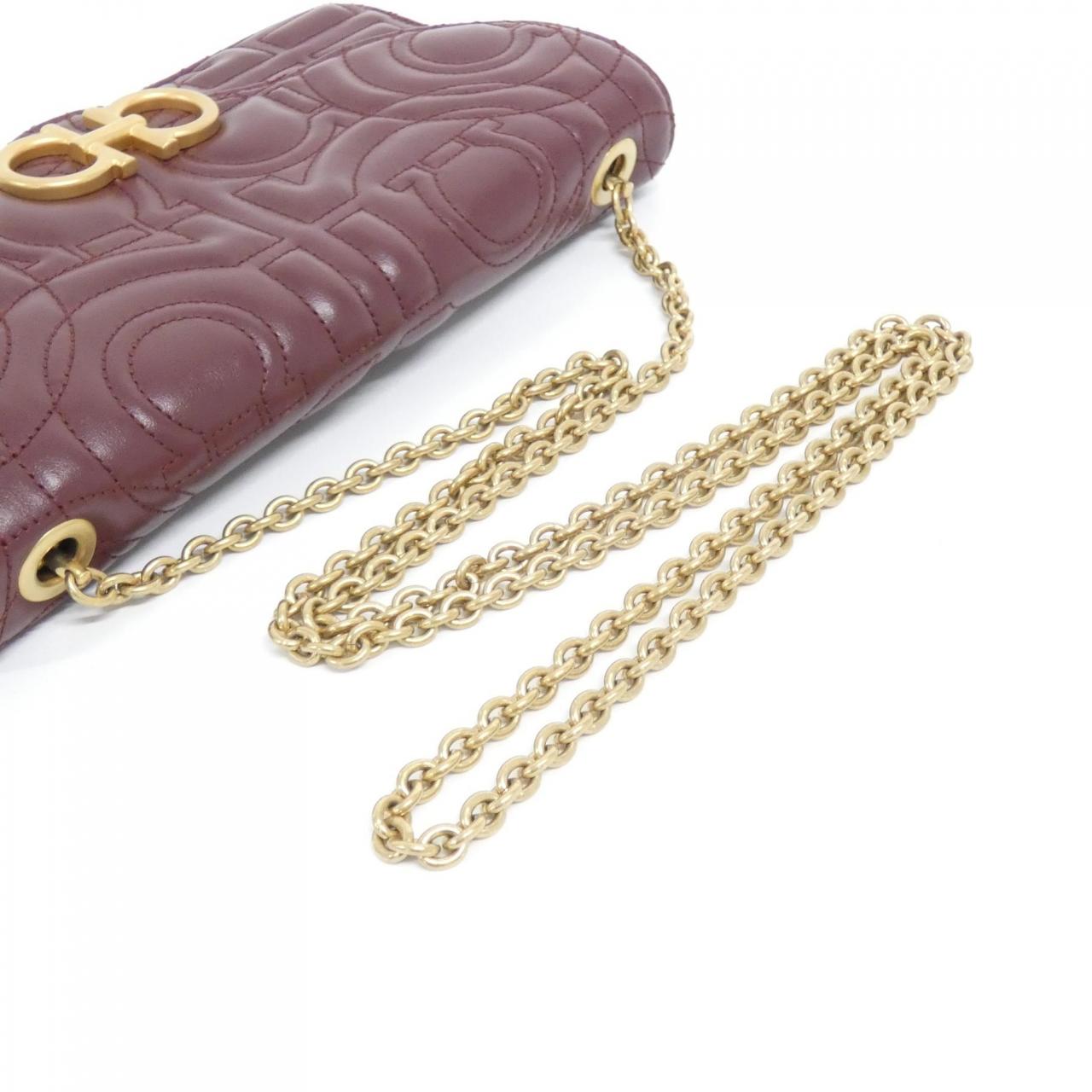 サルヴァトーレフェラガモ 22 D699 ショルダーバッグ