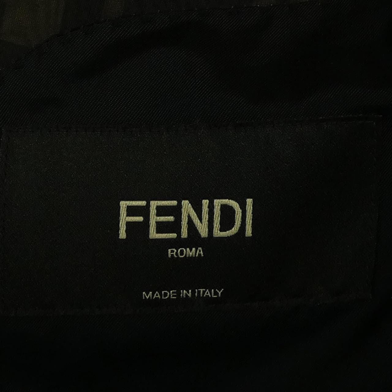 フェンディ FENDI FJ0567 A9N1 ジャケット