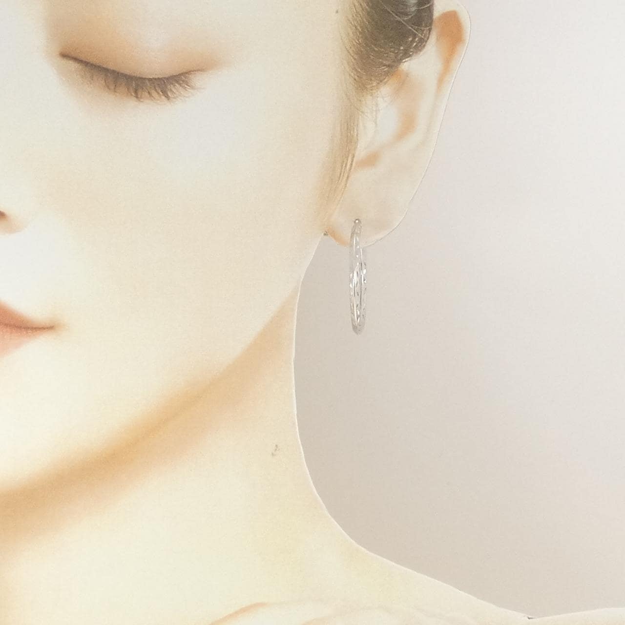 K14WG フープ ピアス