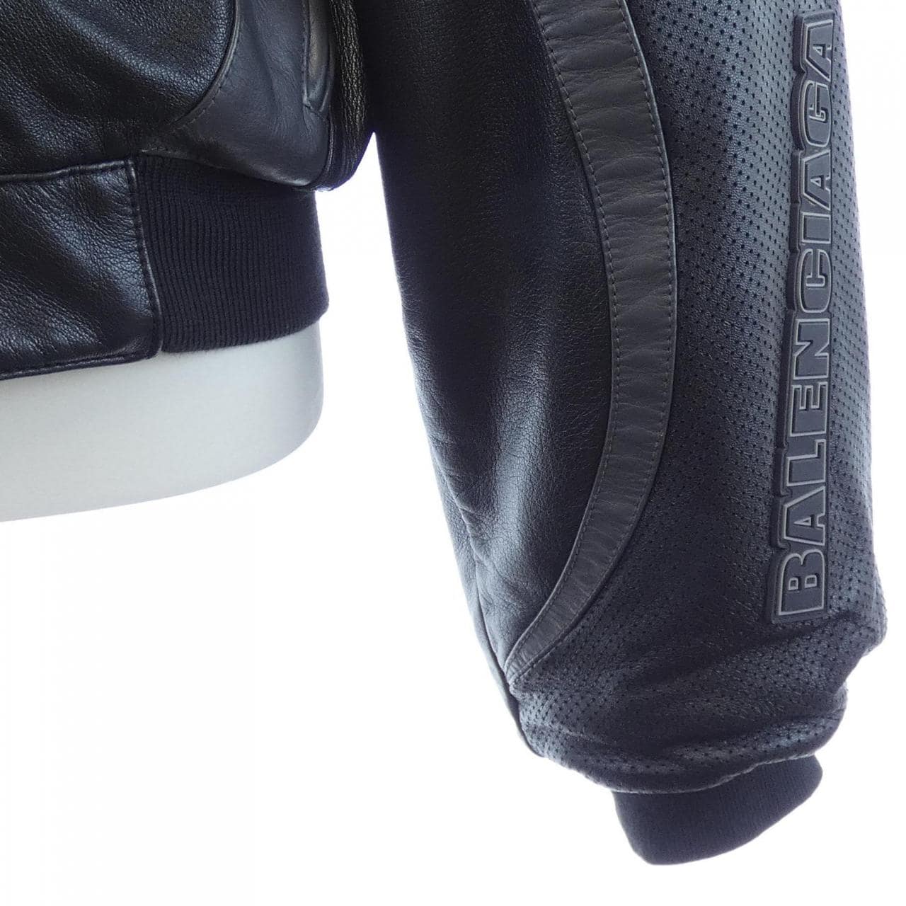 バレンシアガ BALENCIAGA 830866 TSS01 レザージャケット