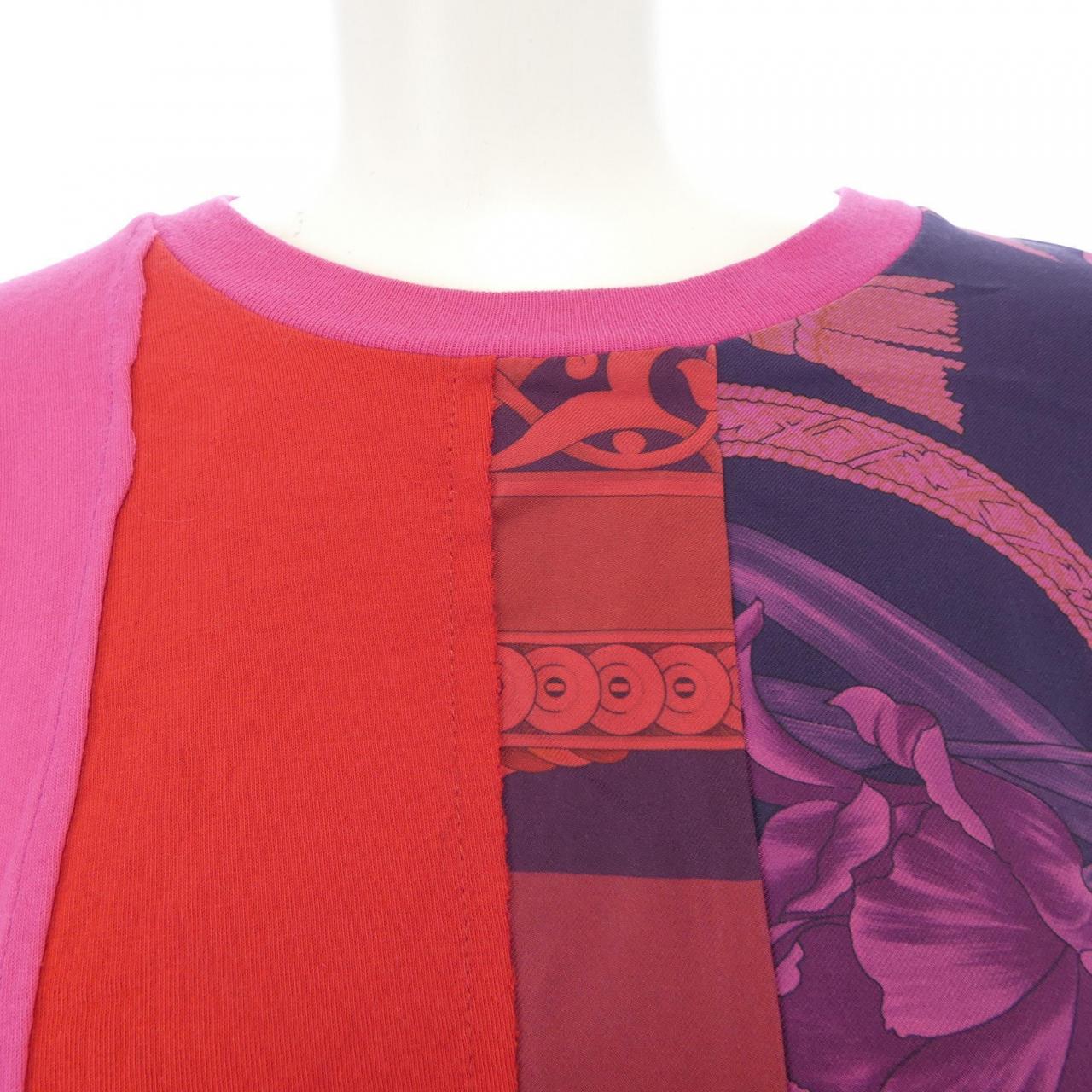 サルヴァトーレフェラガモ SALVATORE FERRAGAMO Tシャツ