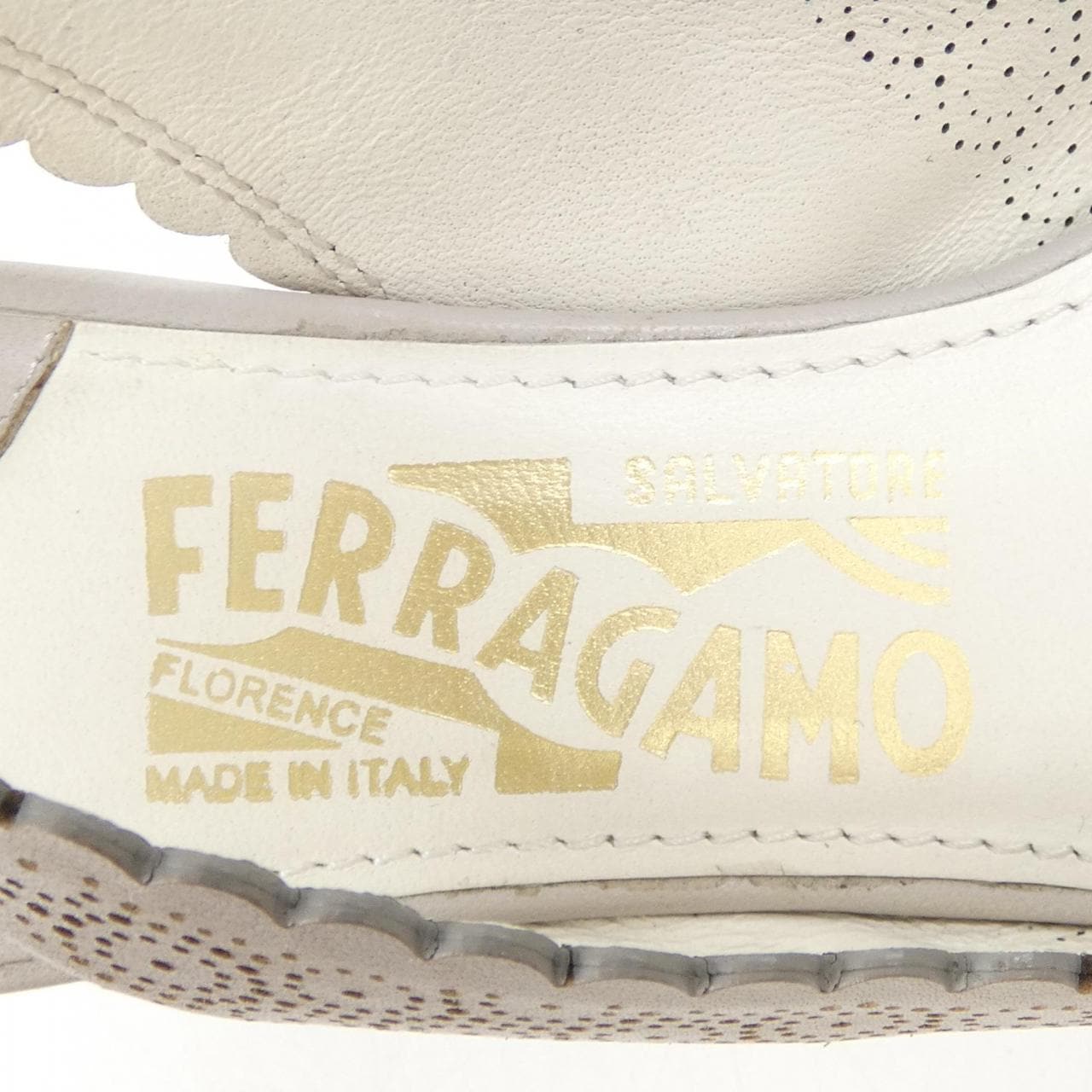 サルヴァトーレフェラガモ SALVATORE FERRAGAMO パンプス