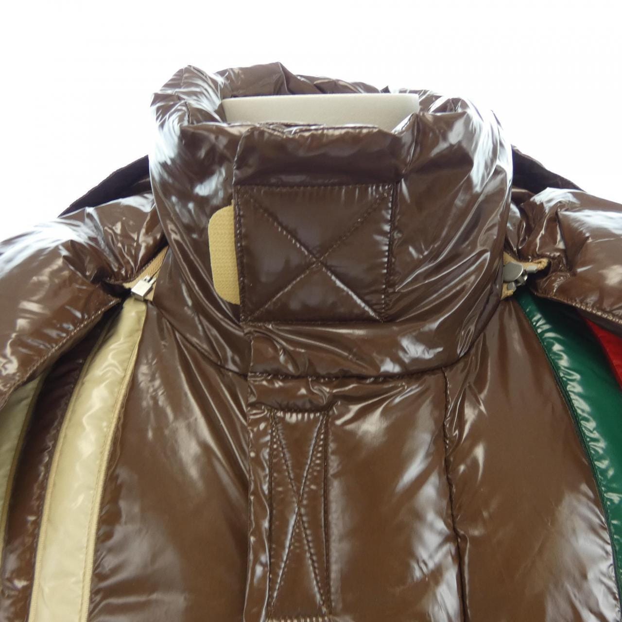 グッチ GUCCI ADIDAS 713715 ZAHET ダウンベスト