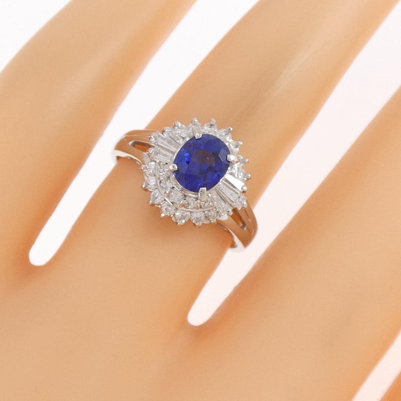 PT900 サファイヤ リング 0.82CT