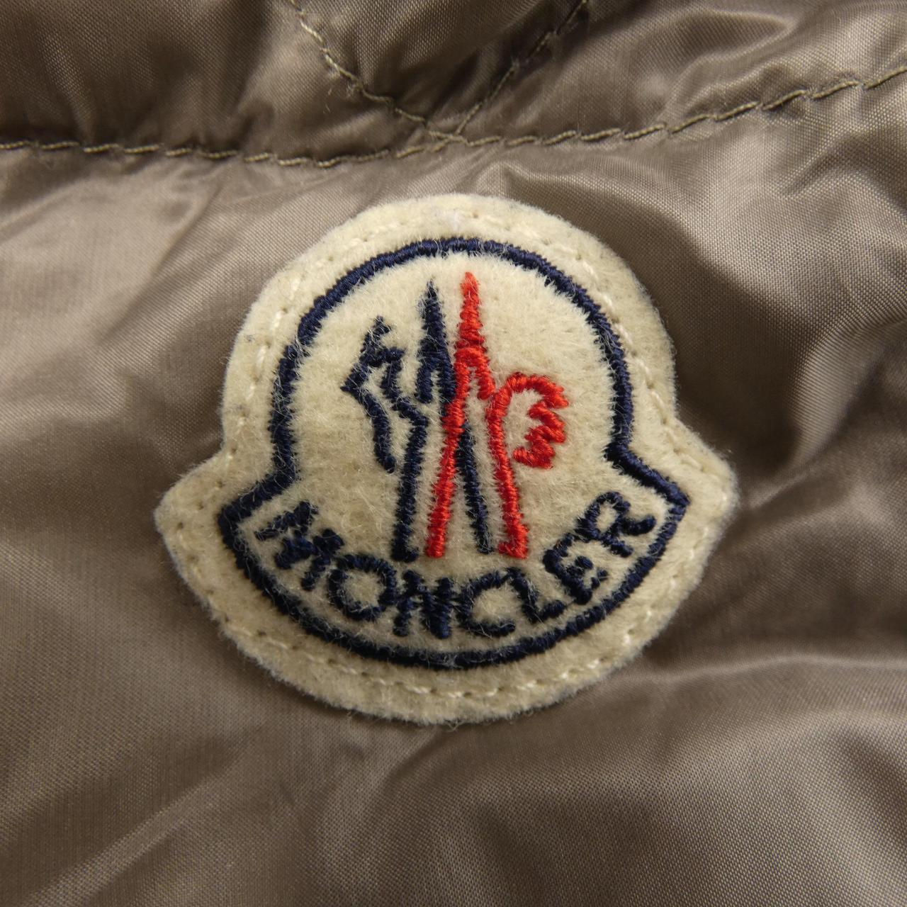 モンクレール MONCLER ダウンジャケット