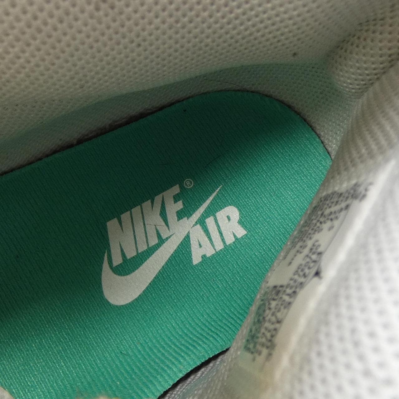ナイキ ジョーダン NIKE JORDAN スニーカー