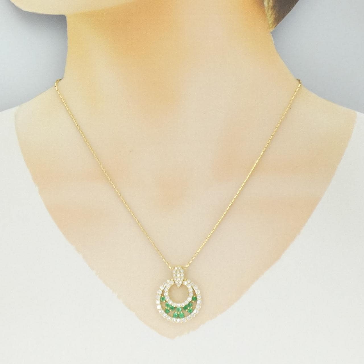 18K Yellow Gold Emerald Necklace 0.55CT