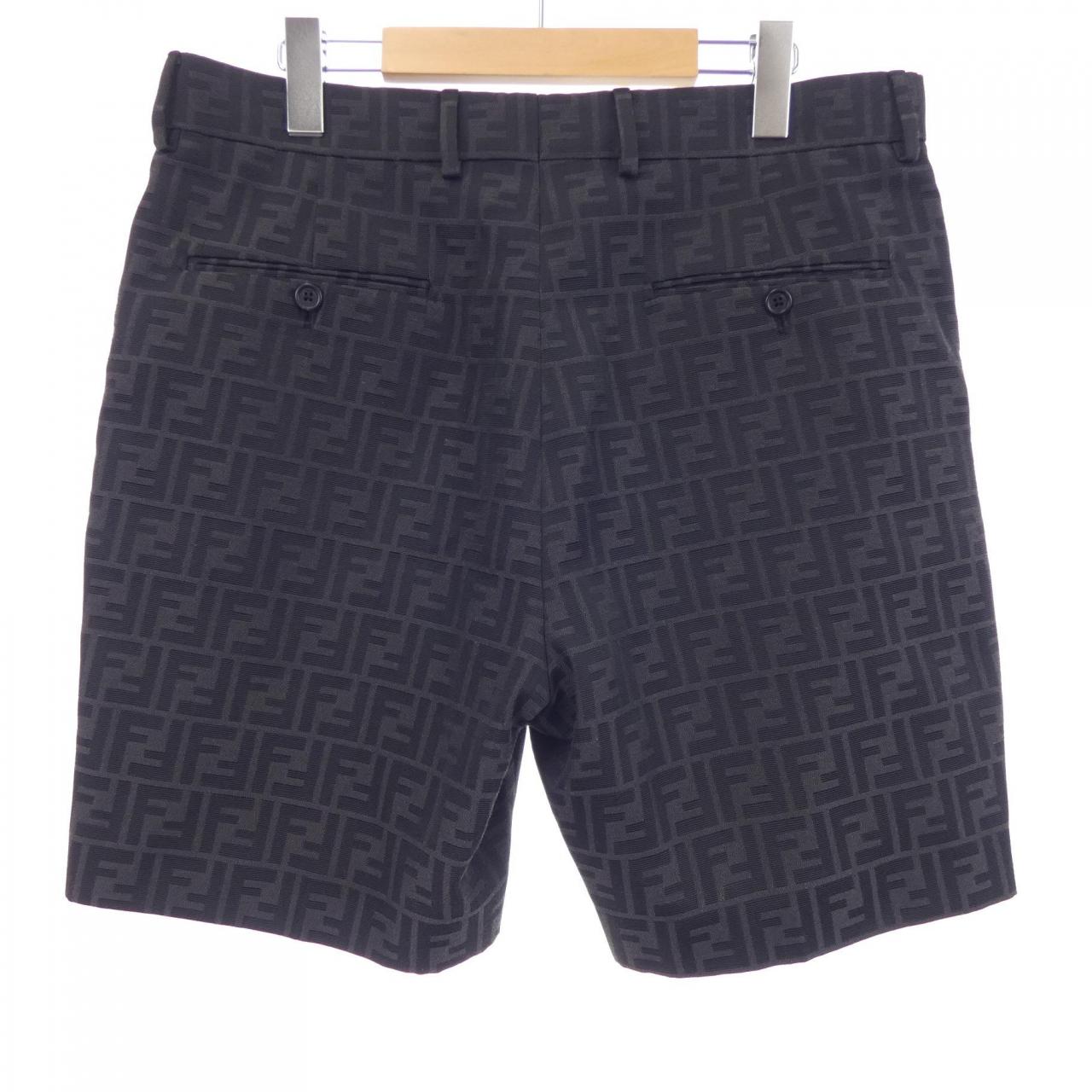 フェンディ FENDI FF FB0521 A6WJ ショートパンツ