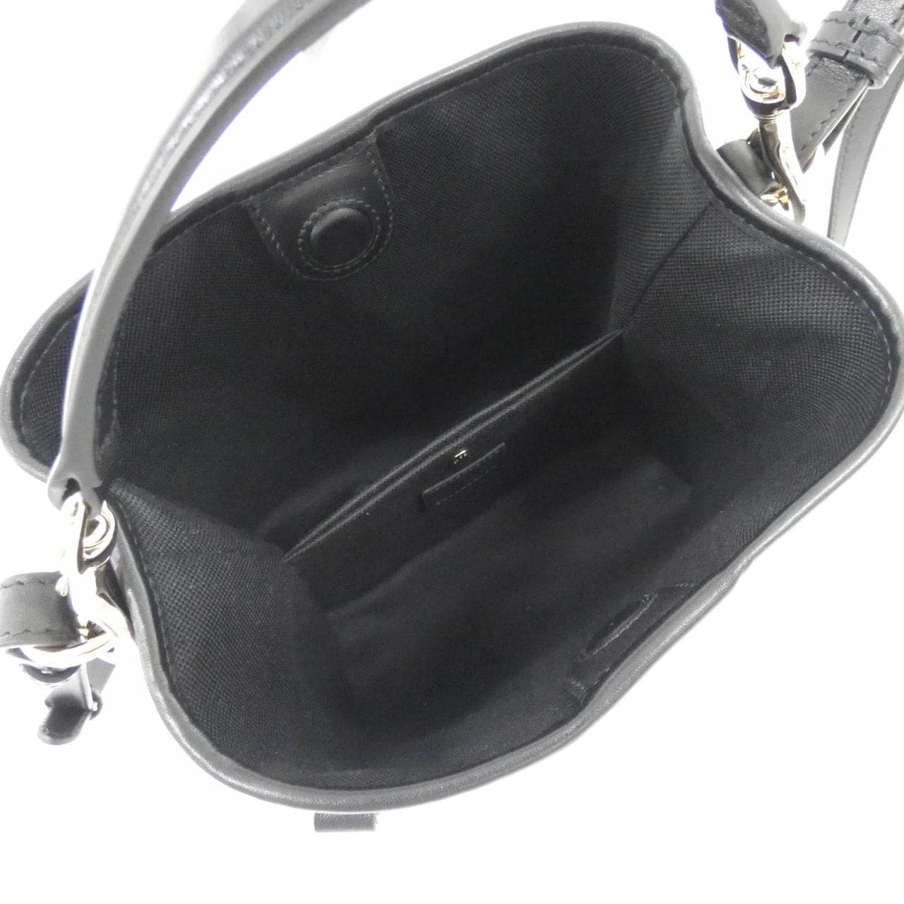 【新品】グッチ GG EMBLEM 815118 AAFDV バッグ