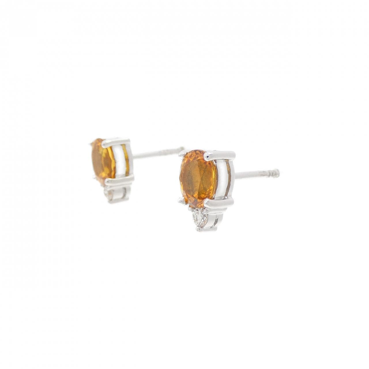 K18WG sapphire earrings