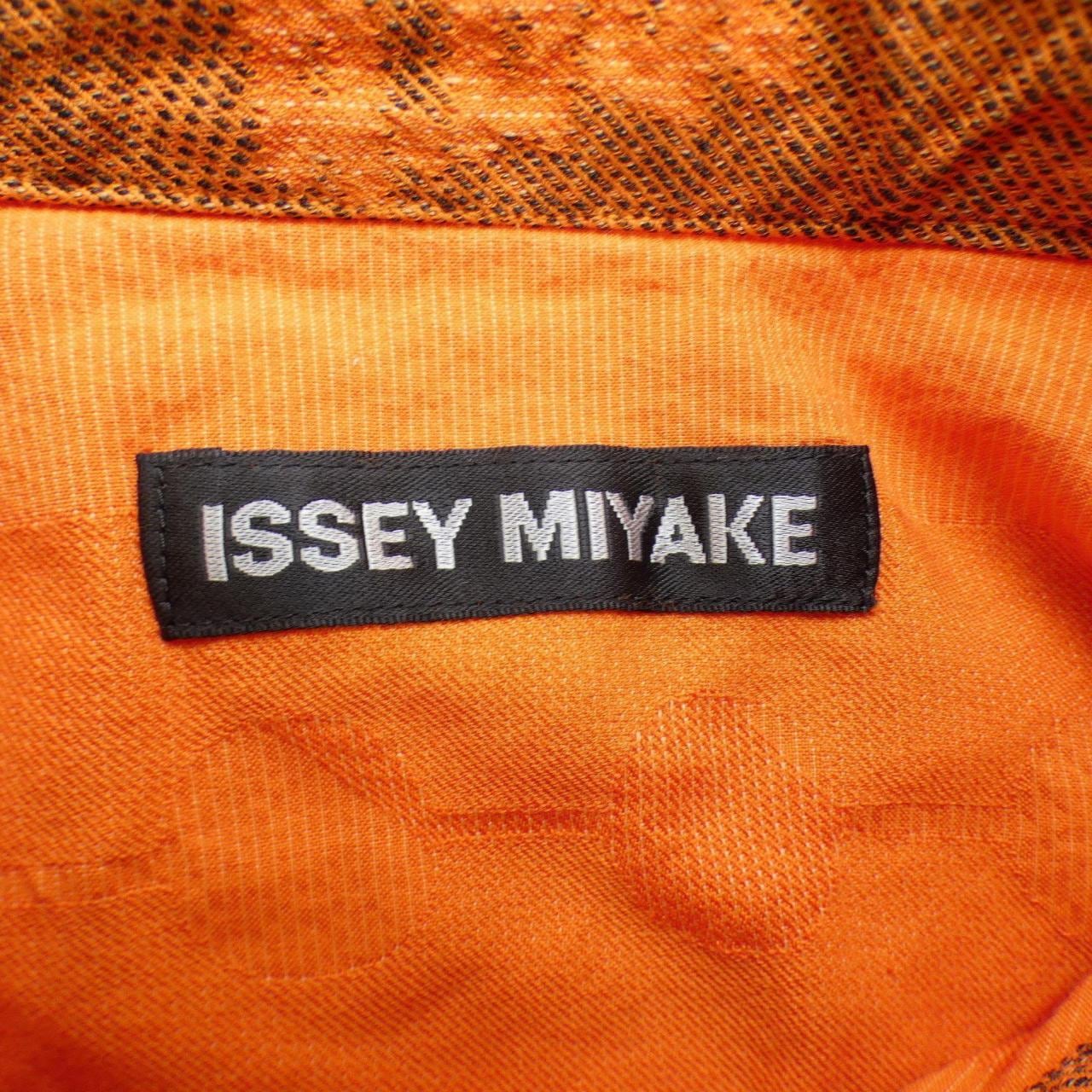 イッセイミヤケ ISSEY MIYAKE A.POC ME73FJ049 シャツ