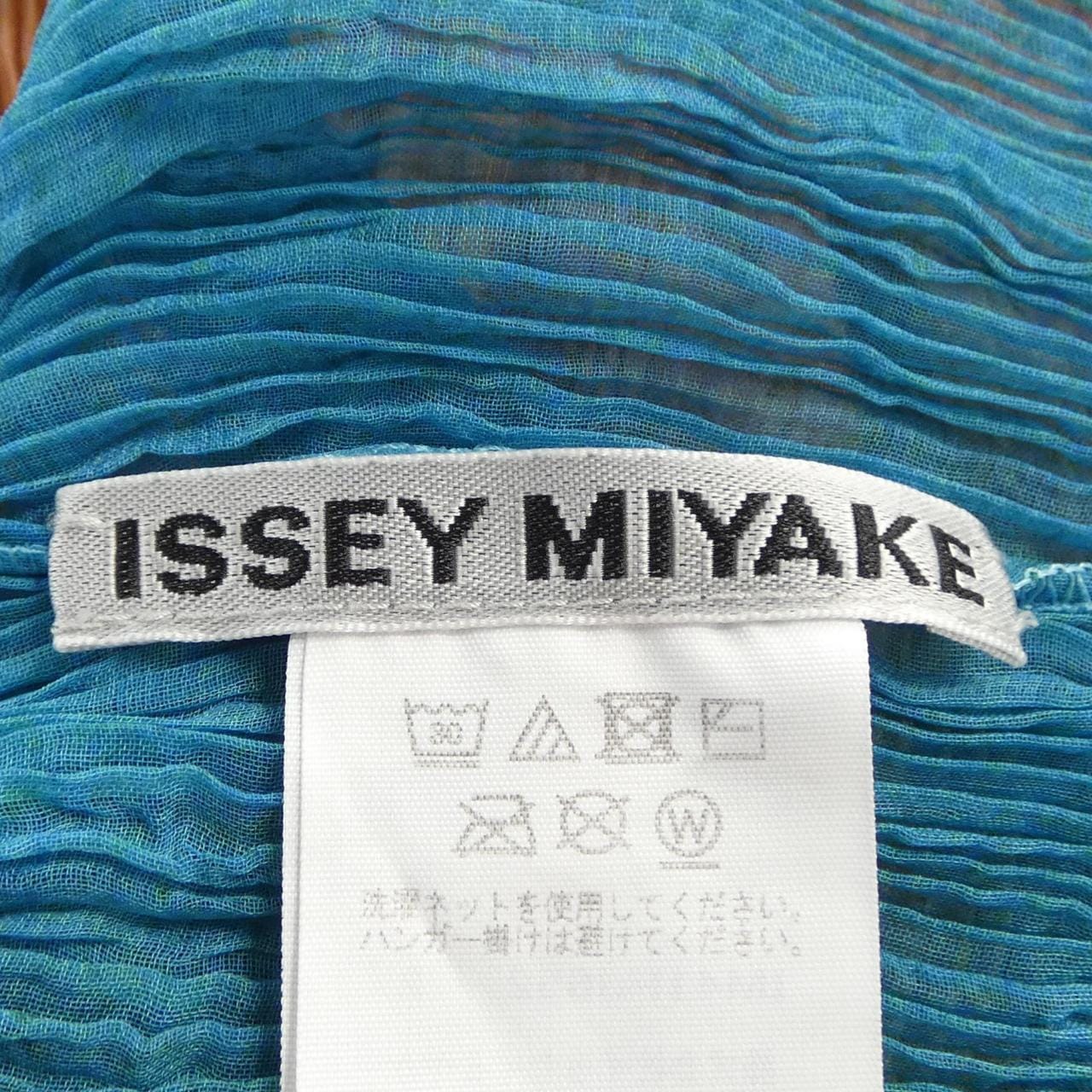 イッセイミヤケ ISSEY MIYAKE IM41FJ652 トップス