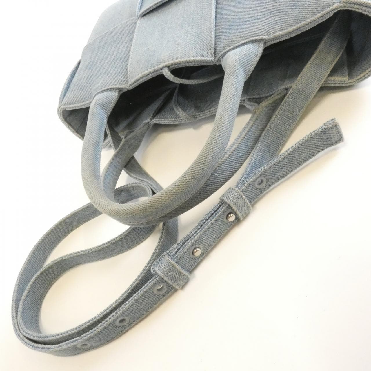 ボッテガヴェネタ 714613 V2A01 バッグ