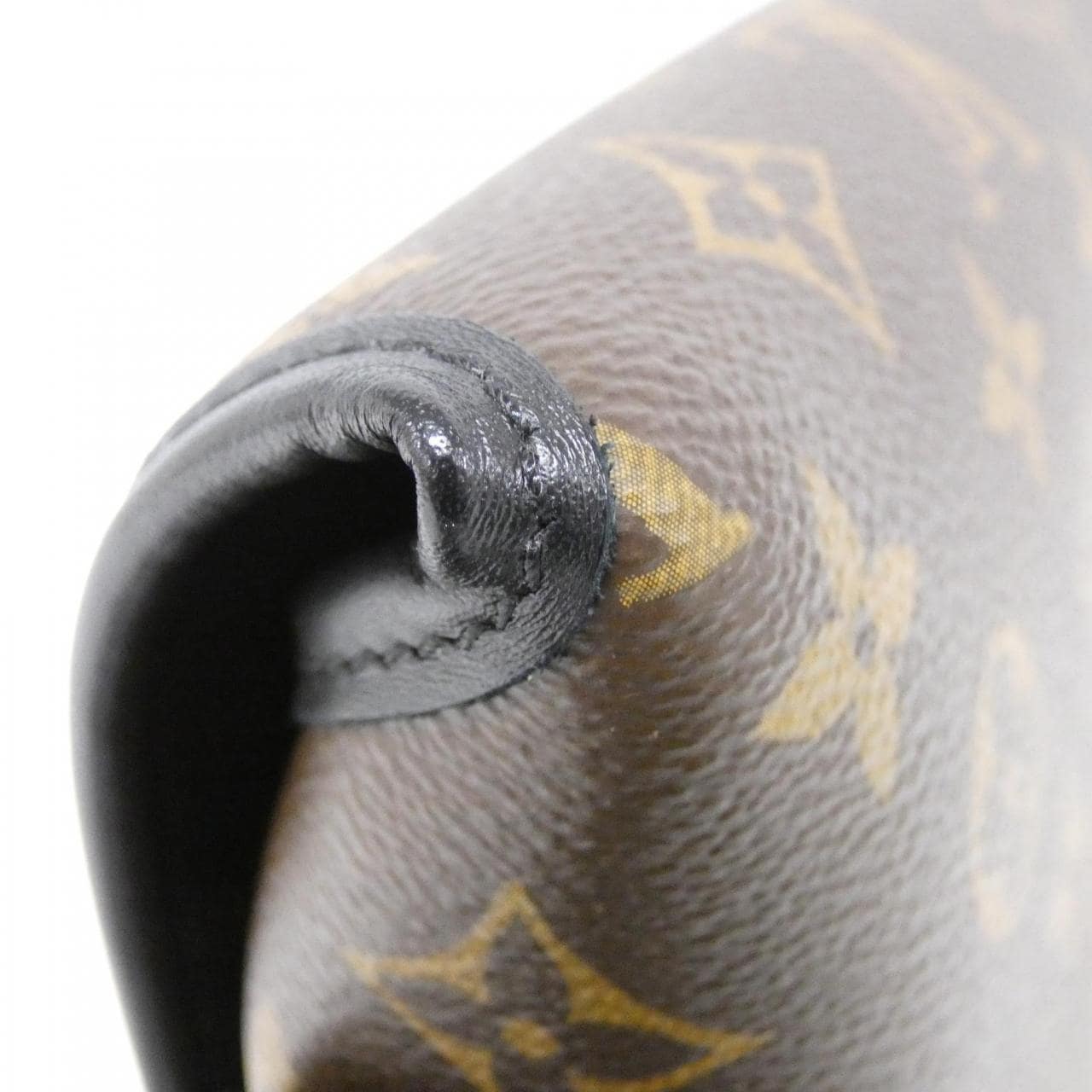 LOUIS VUITTON Monogram Macassar Magnetic Messenger M45557 Shoulder Bag