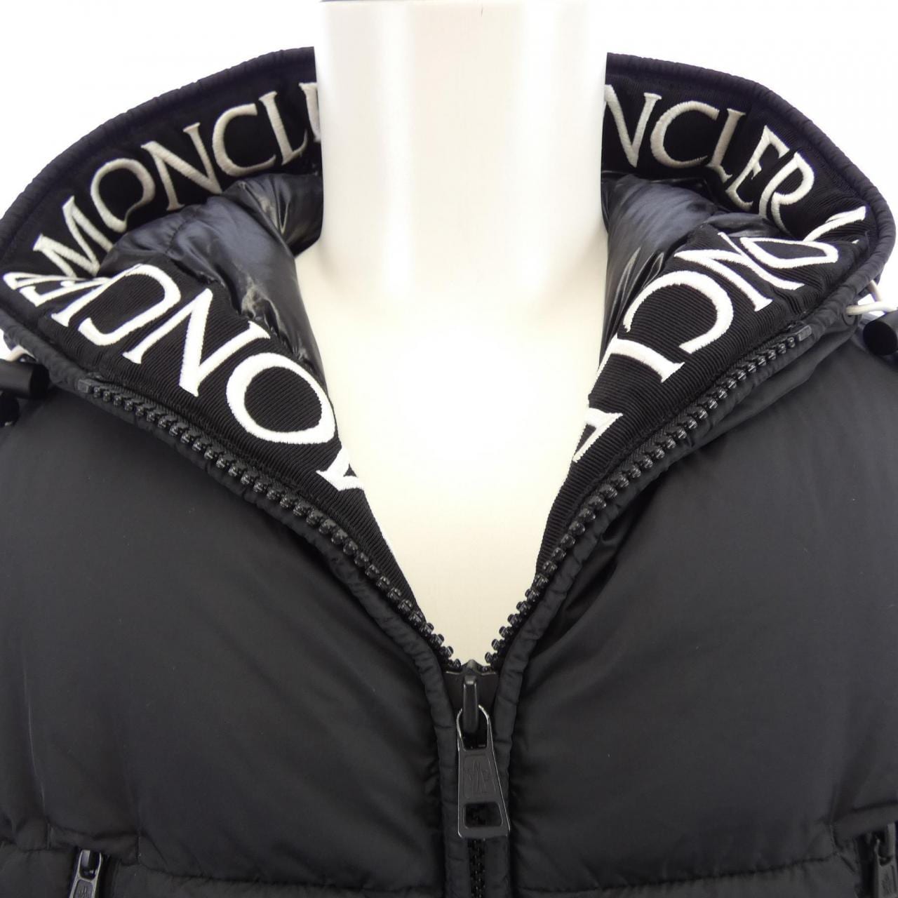 モンクレール MONCLER MONTCLA ダウンジャケット
