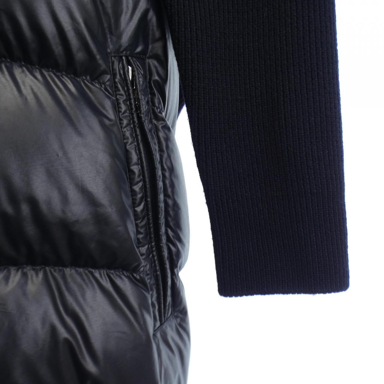 モンクレール MONCLER ダウンジャケット