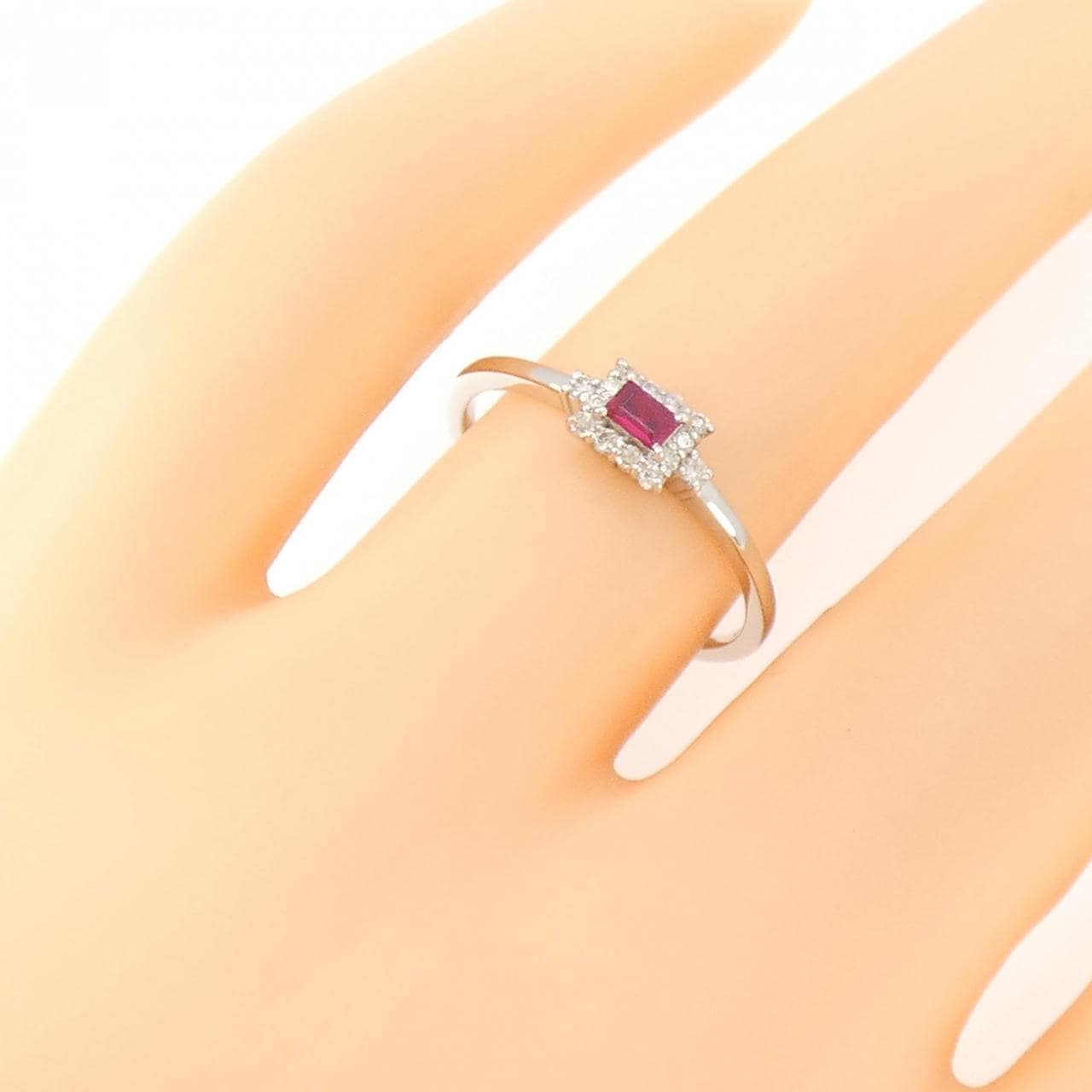 【新品】PT ルビー リング 0.09CT