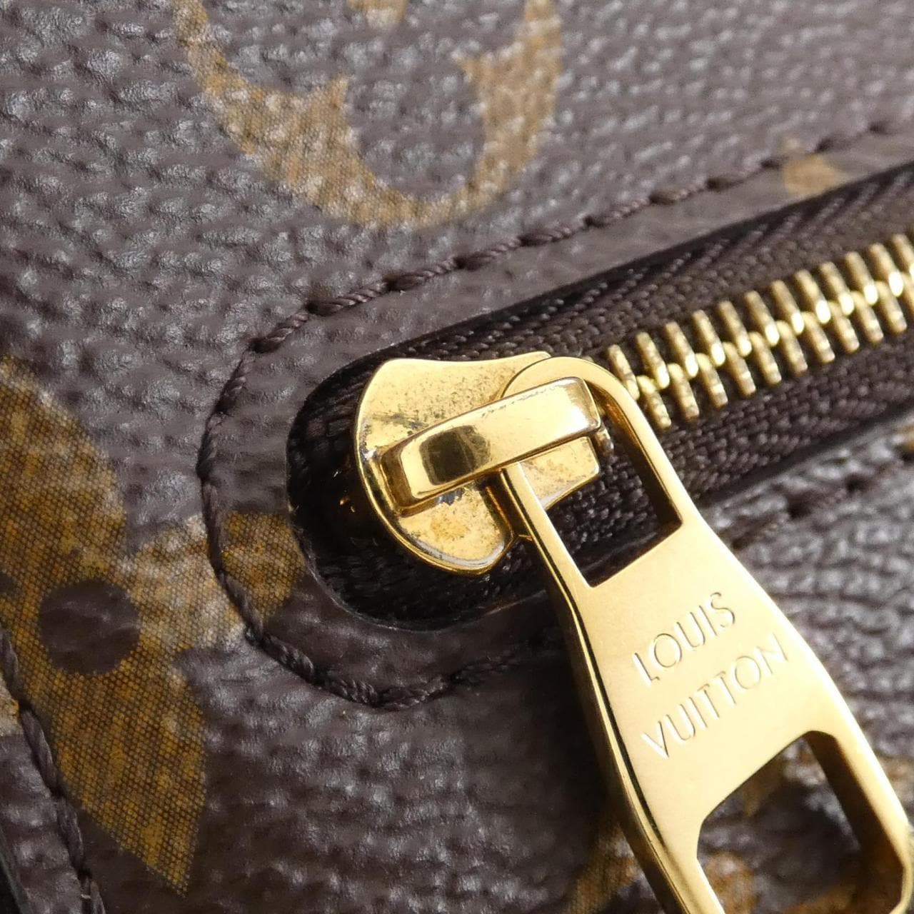 LOUIS VUITTON Monogram Utility Crossbody M80746 Shoulder Bag