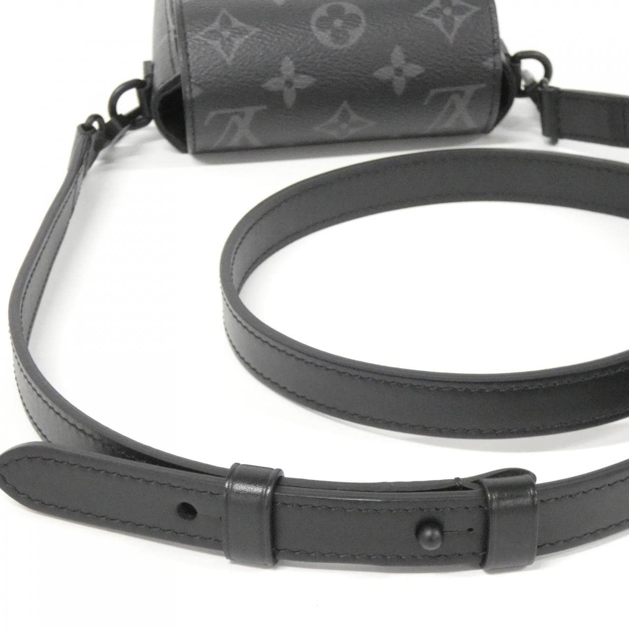 ルイヴィトン モノグラム エクリプス Sロック ヴェルティカル ウエアラブル ウォレット M82252 ショルダーバッグ