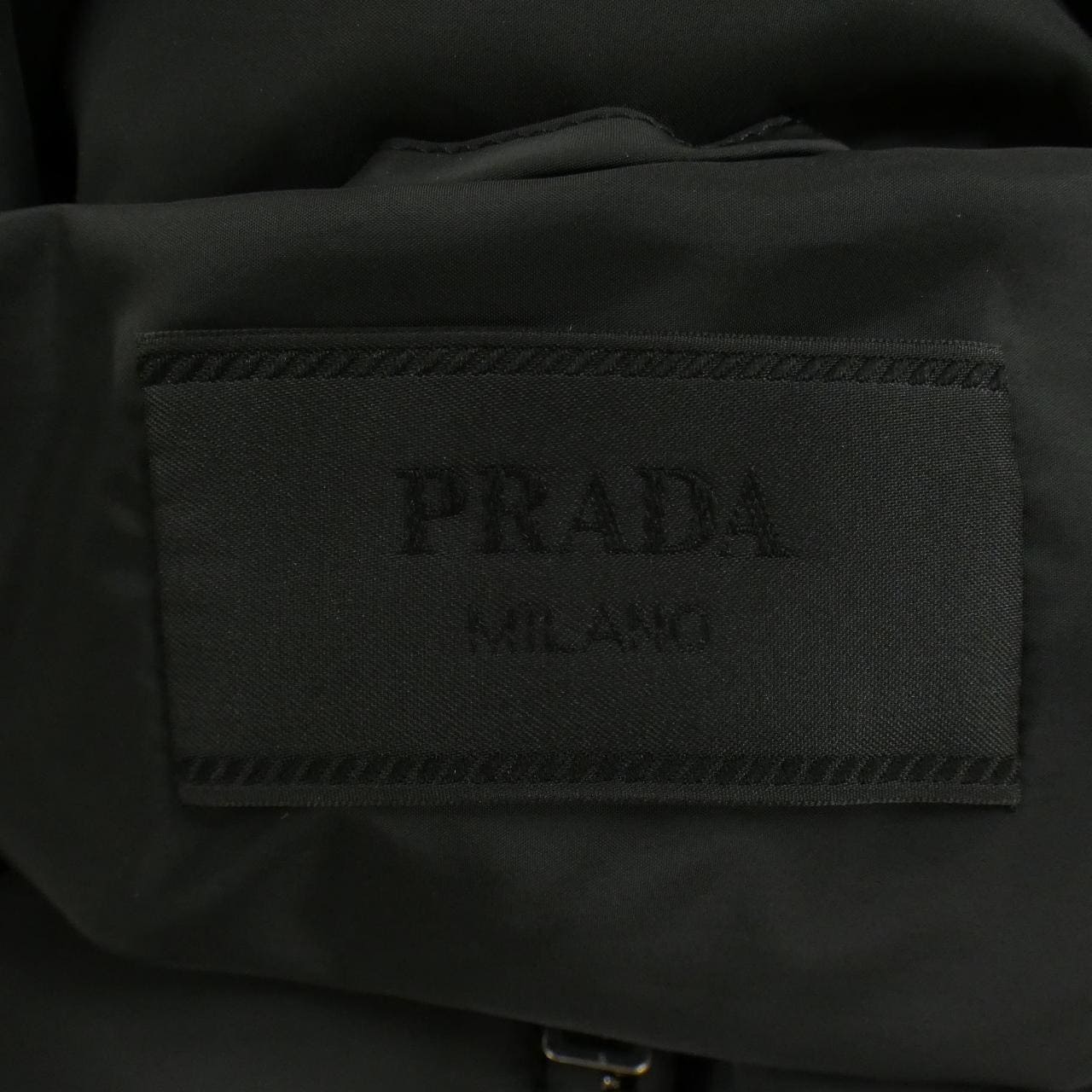 プラダ PRADA トライアングルロゴ SGY091 R132 106O ダウンジャケット