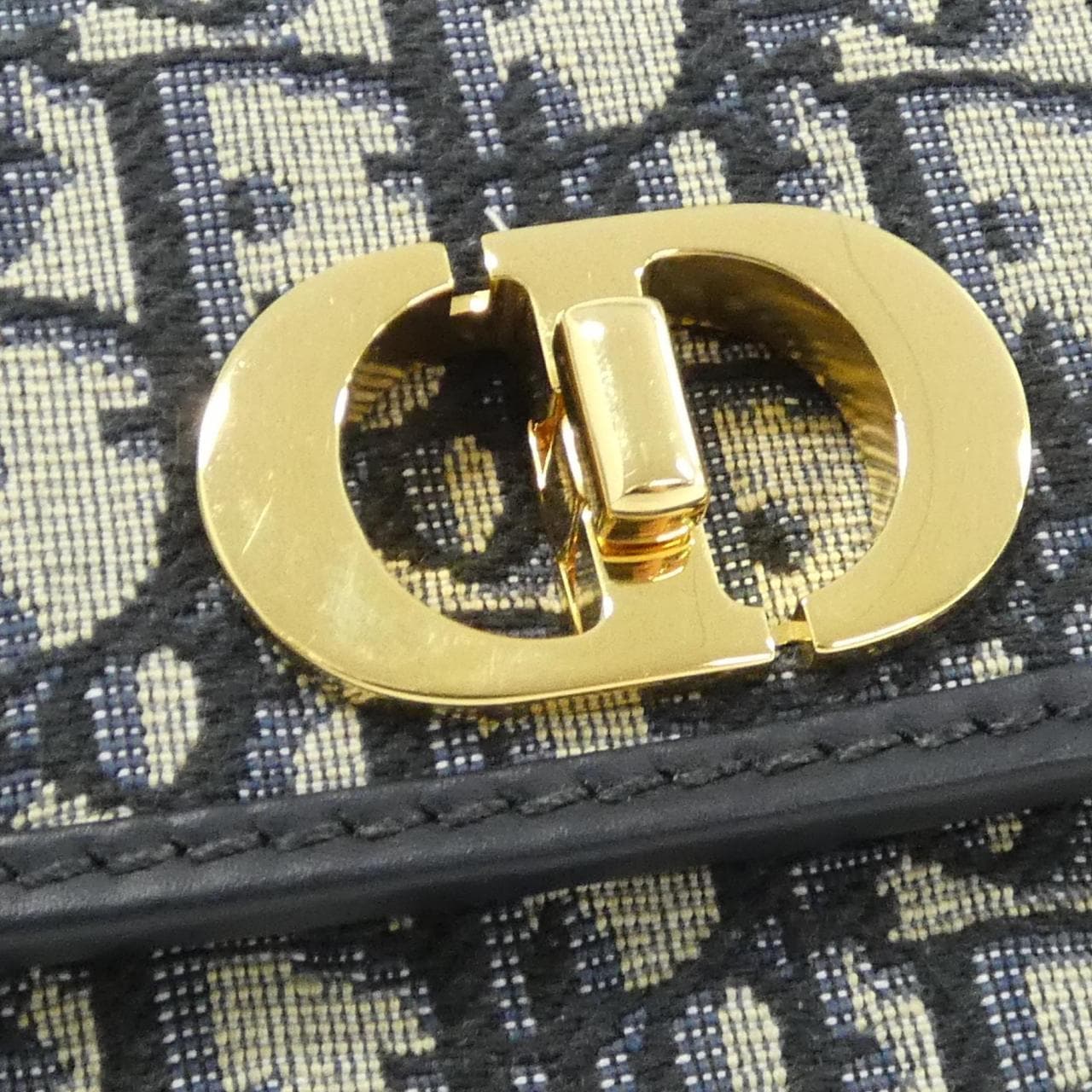 クリスチャンディオール 30 MONTAIGNE AVENUE SMALL M9261UTZR ショルダーバッグ