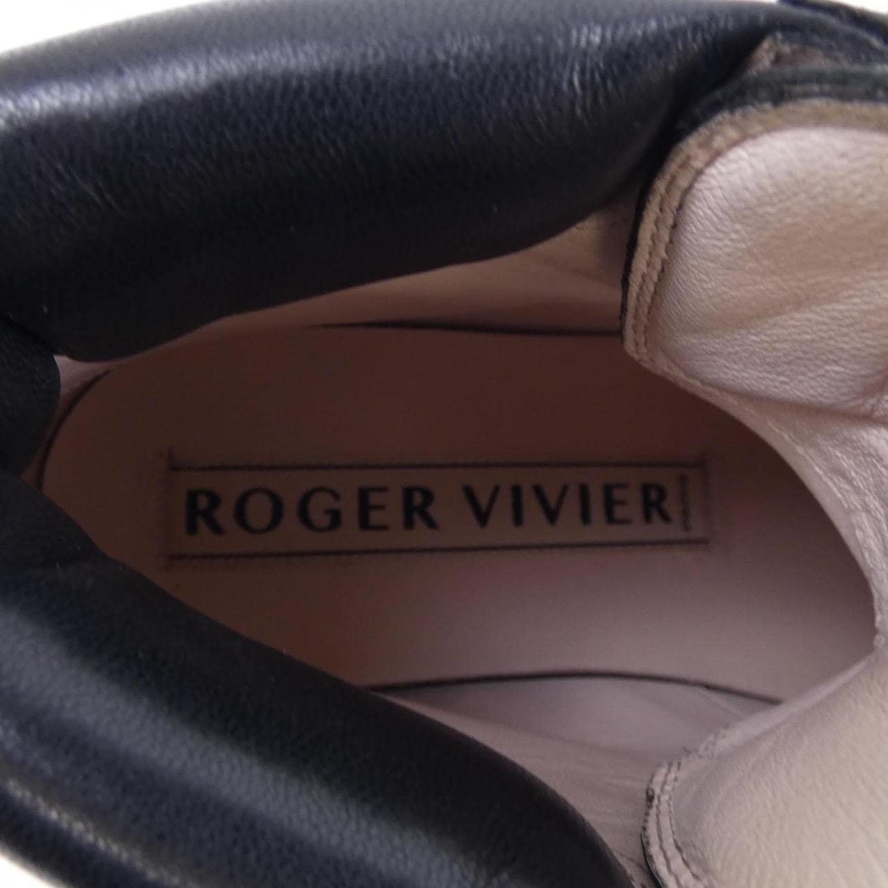 ロジェヴィヴィエ ROGER VIVIER スニーカー