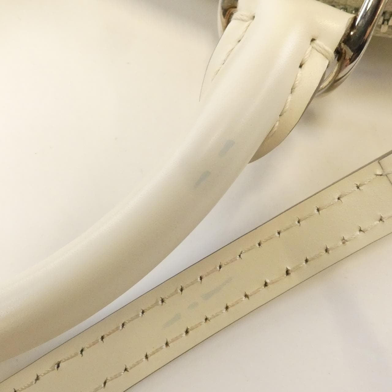 ルイヴィトン エピ アルマBB M4085J バッグ