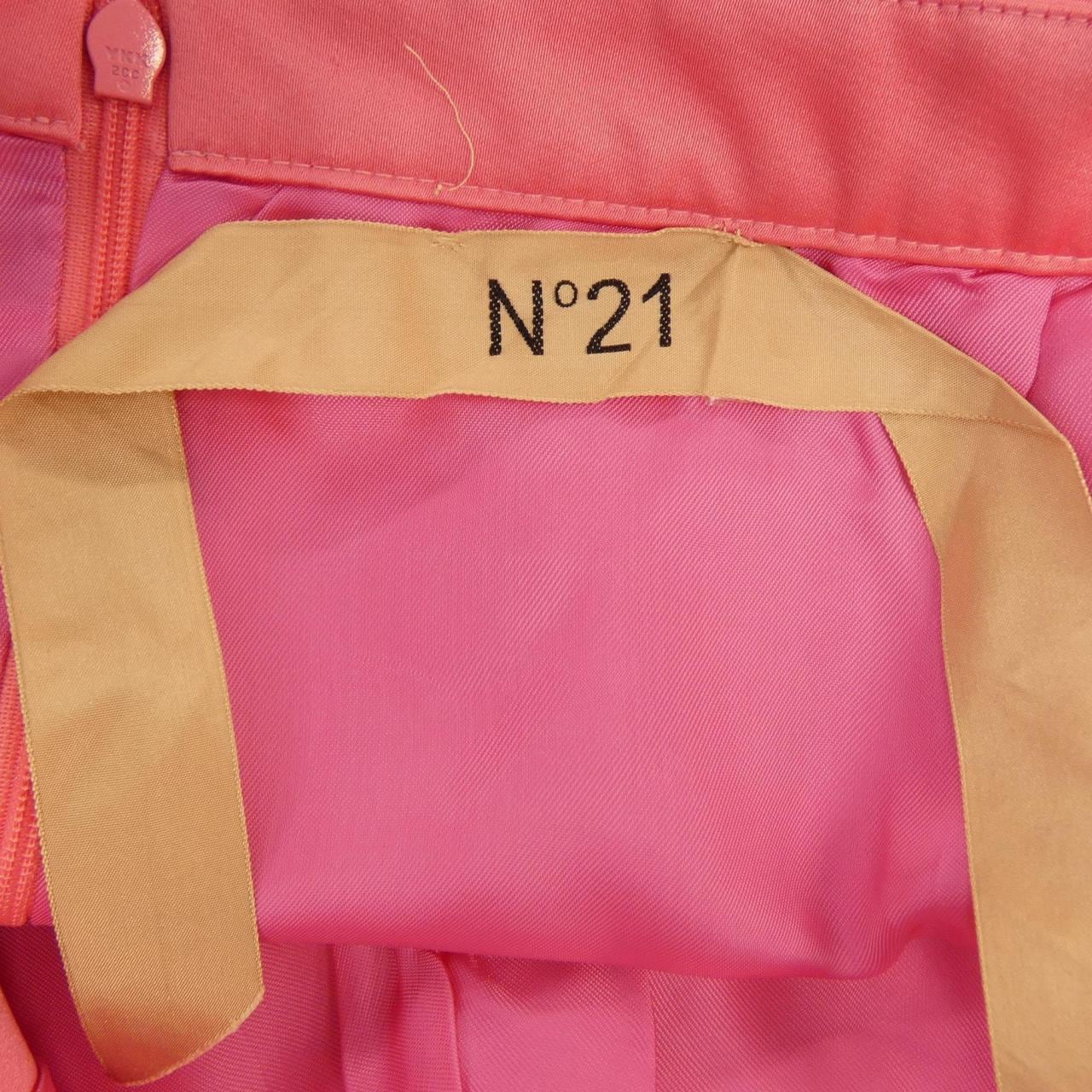ヌメロヴェントゥーノ N°21 25SW-CO71-5279 スカート