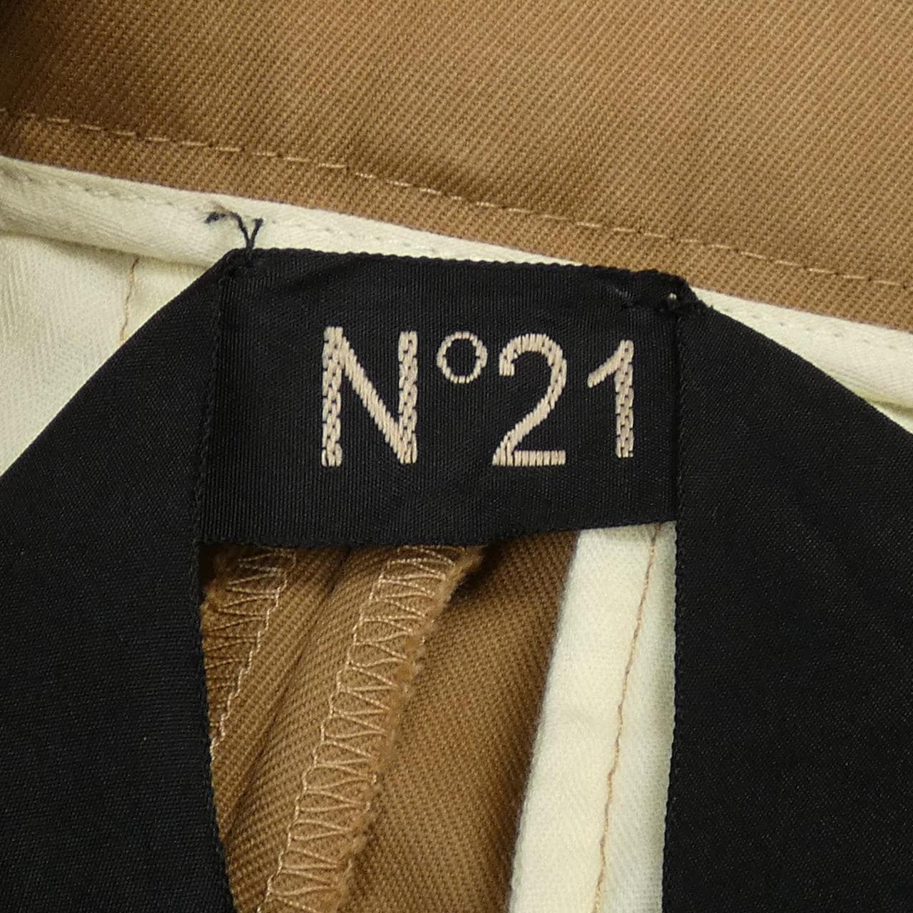 ヌメロヴェントゥーノ N°21 パンツ