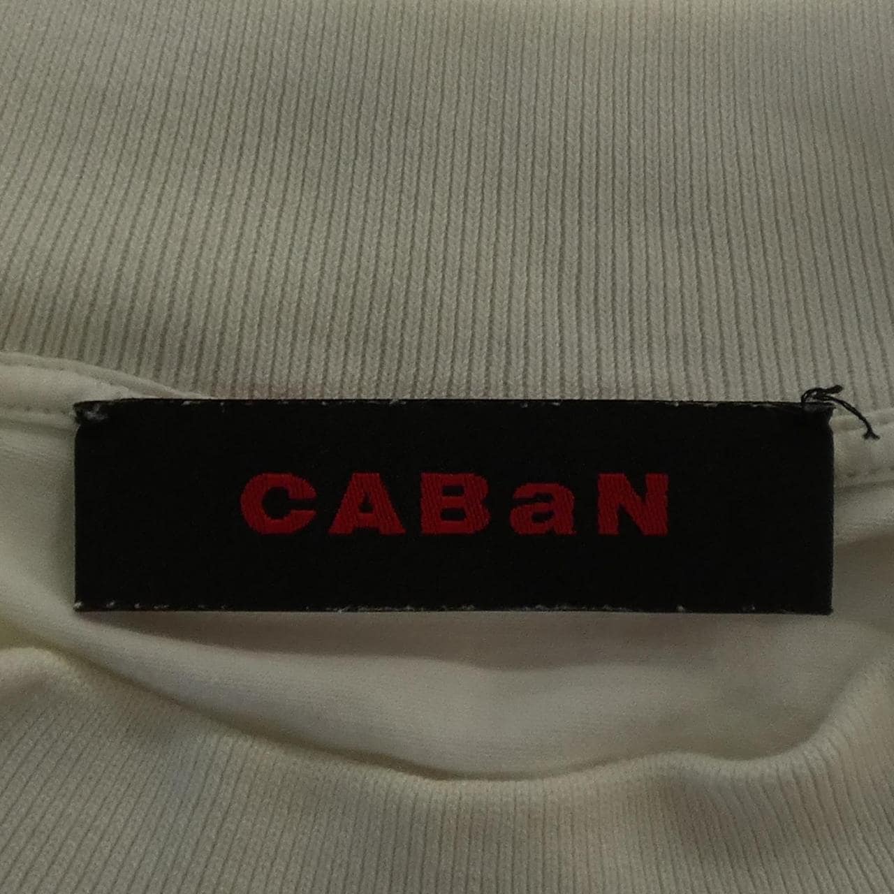 キャバン CABaN Tシャツ