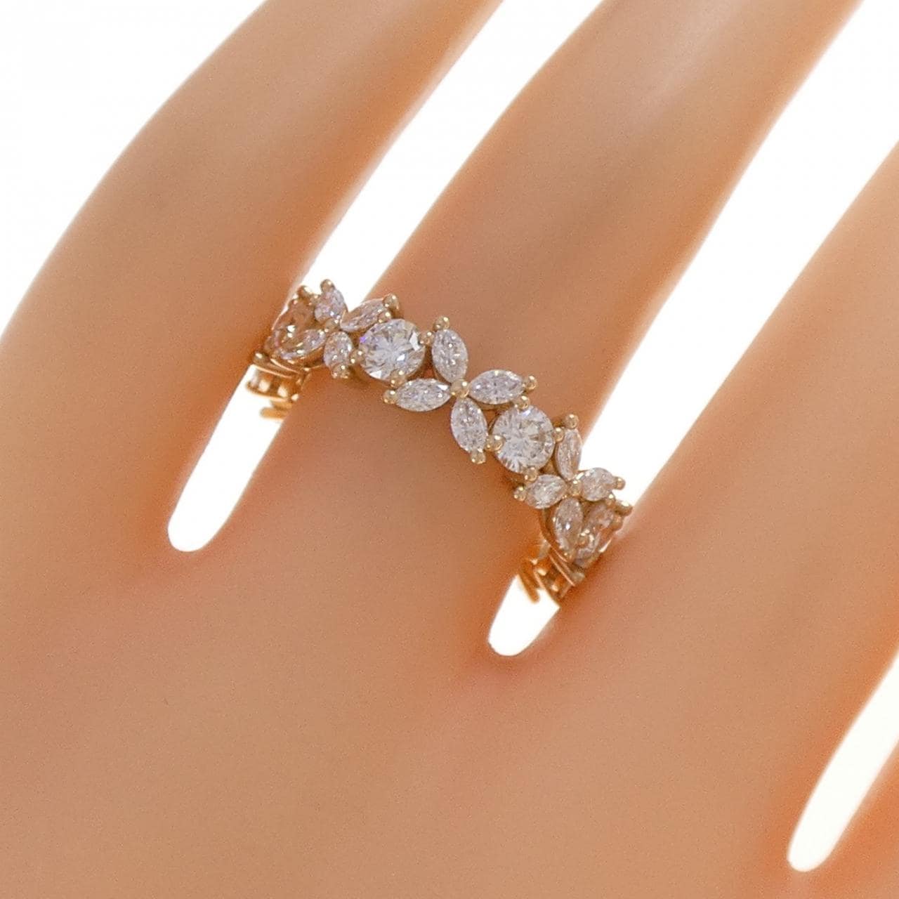 ティファニー ビクトリア オルタネーティング リング 2.27CT