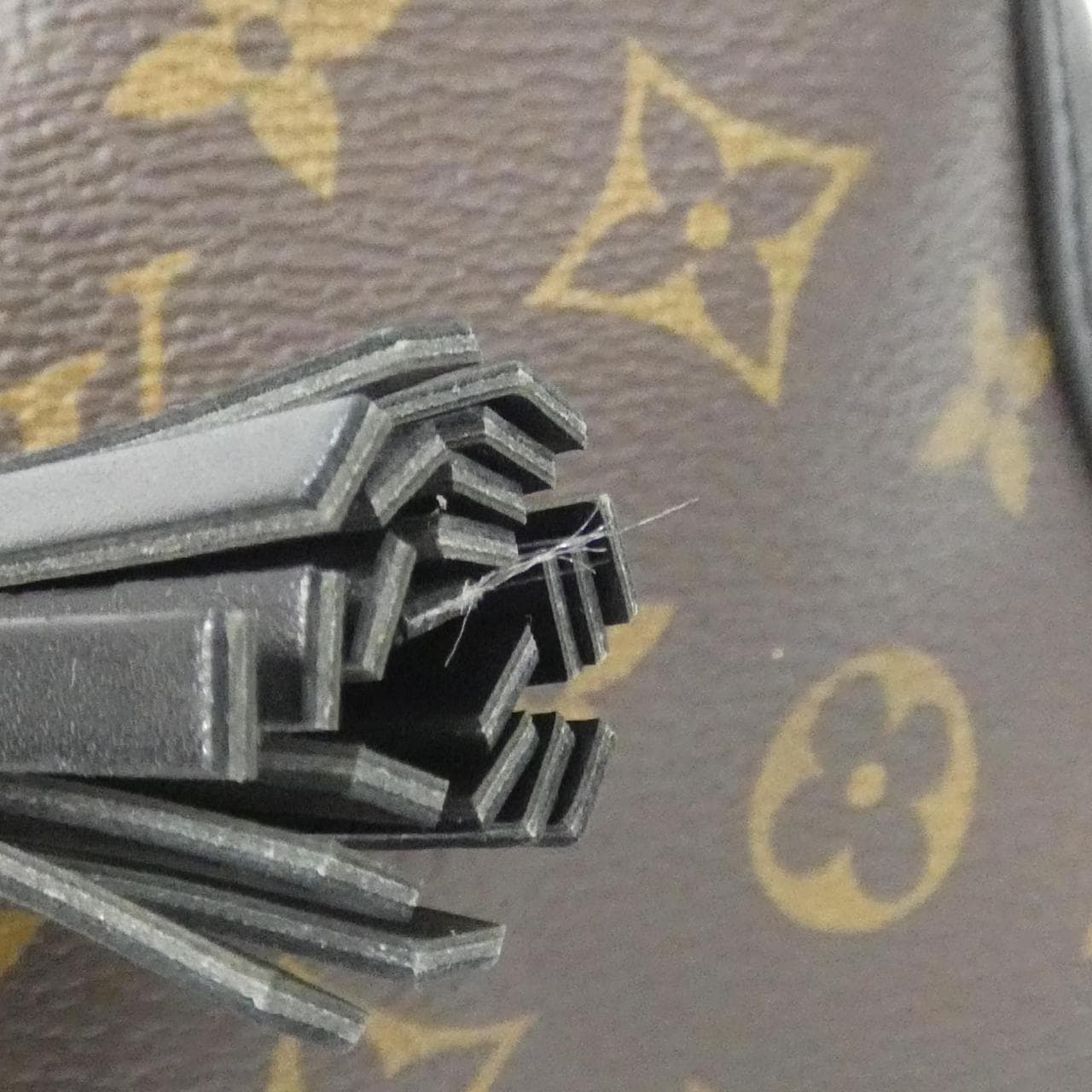 ルイヴィトン モノグラム サントンジュ M43555 ショルダーバッグ