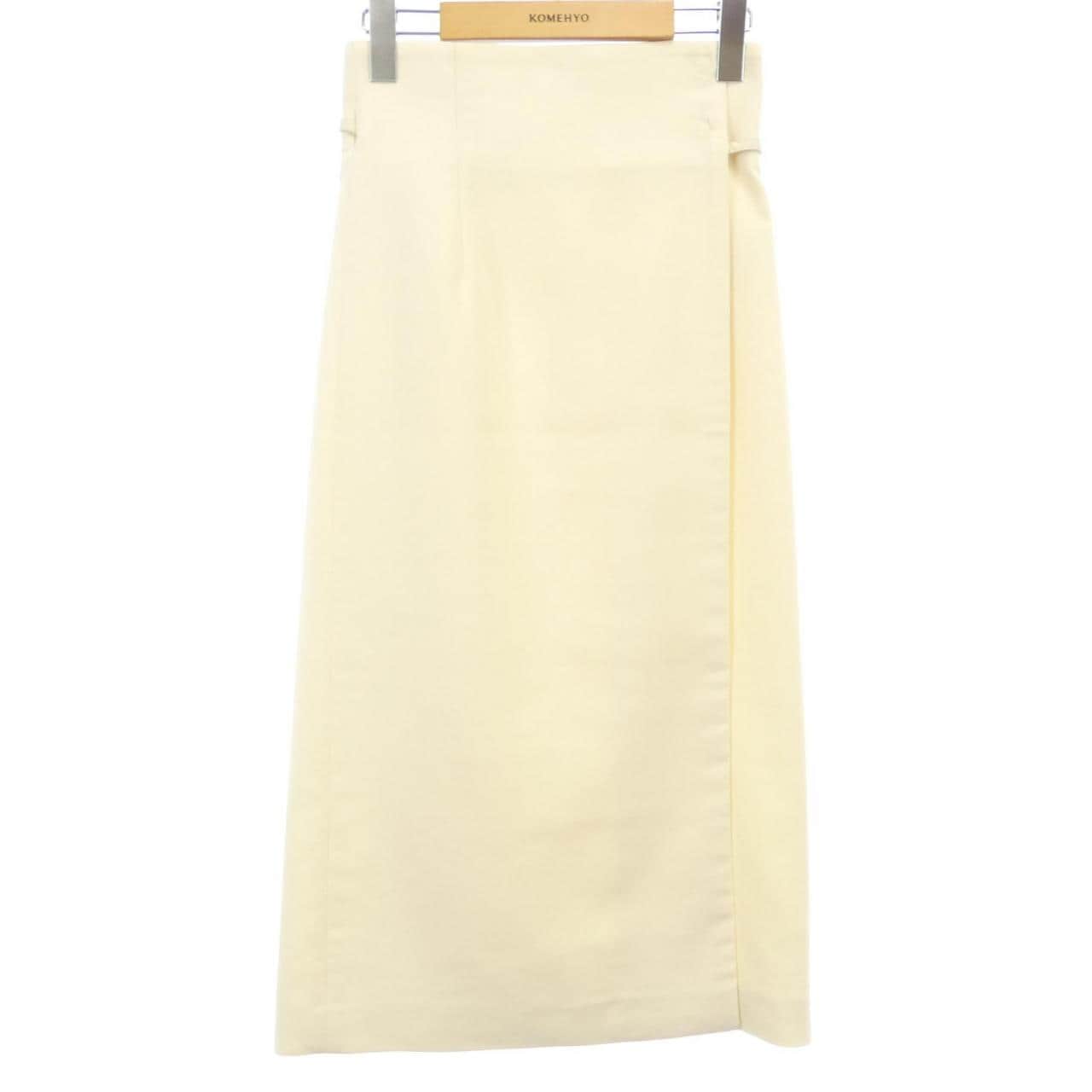 ベイジュ BEIGE. スカート